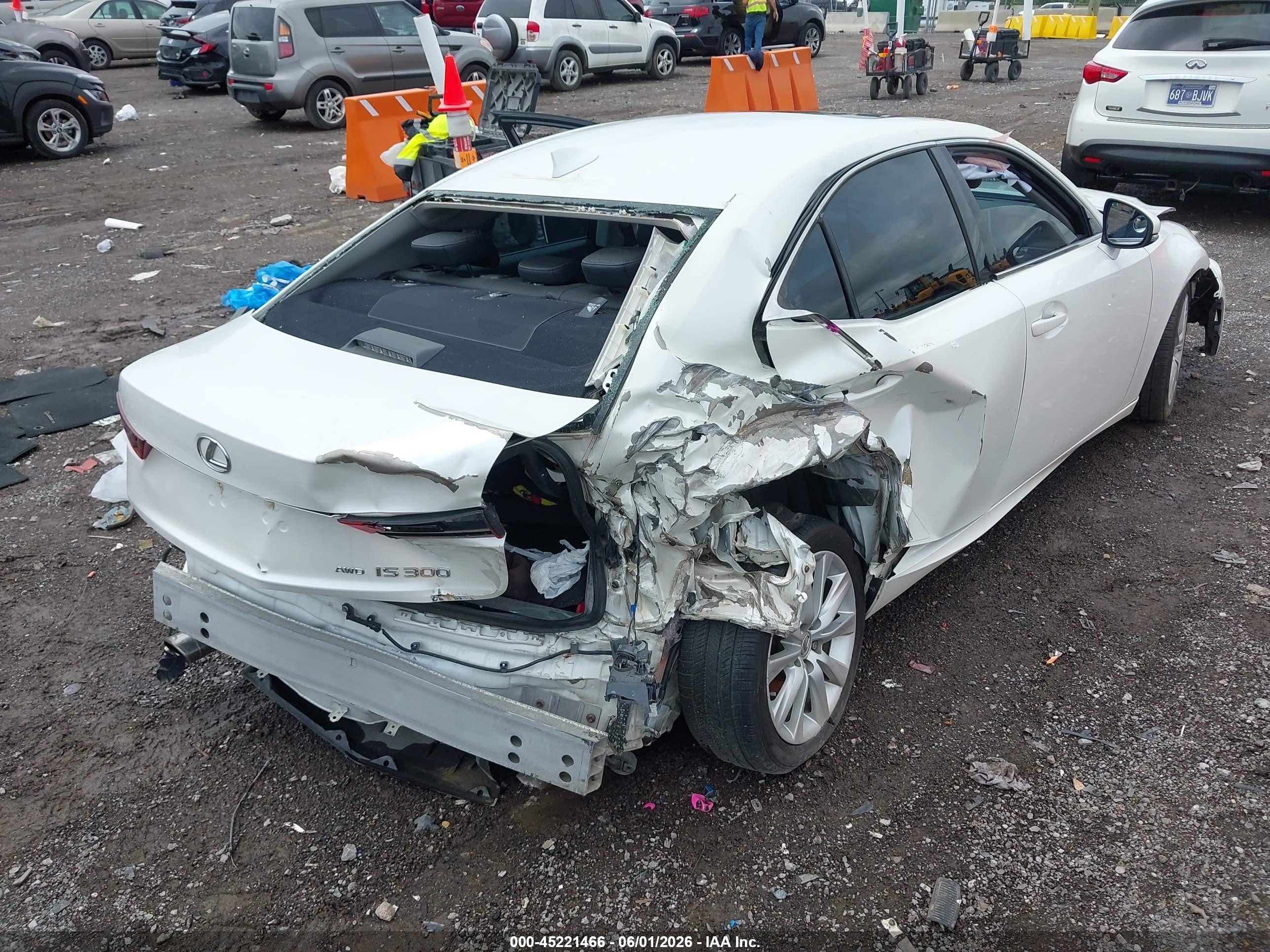 2016 Lexus Is 300 White vin: JTHCM1D24G5003305
