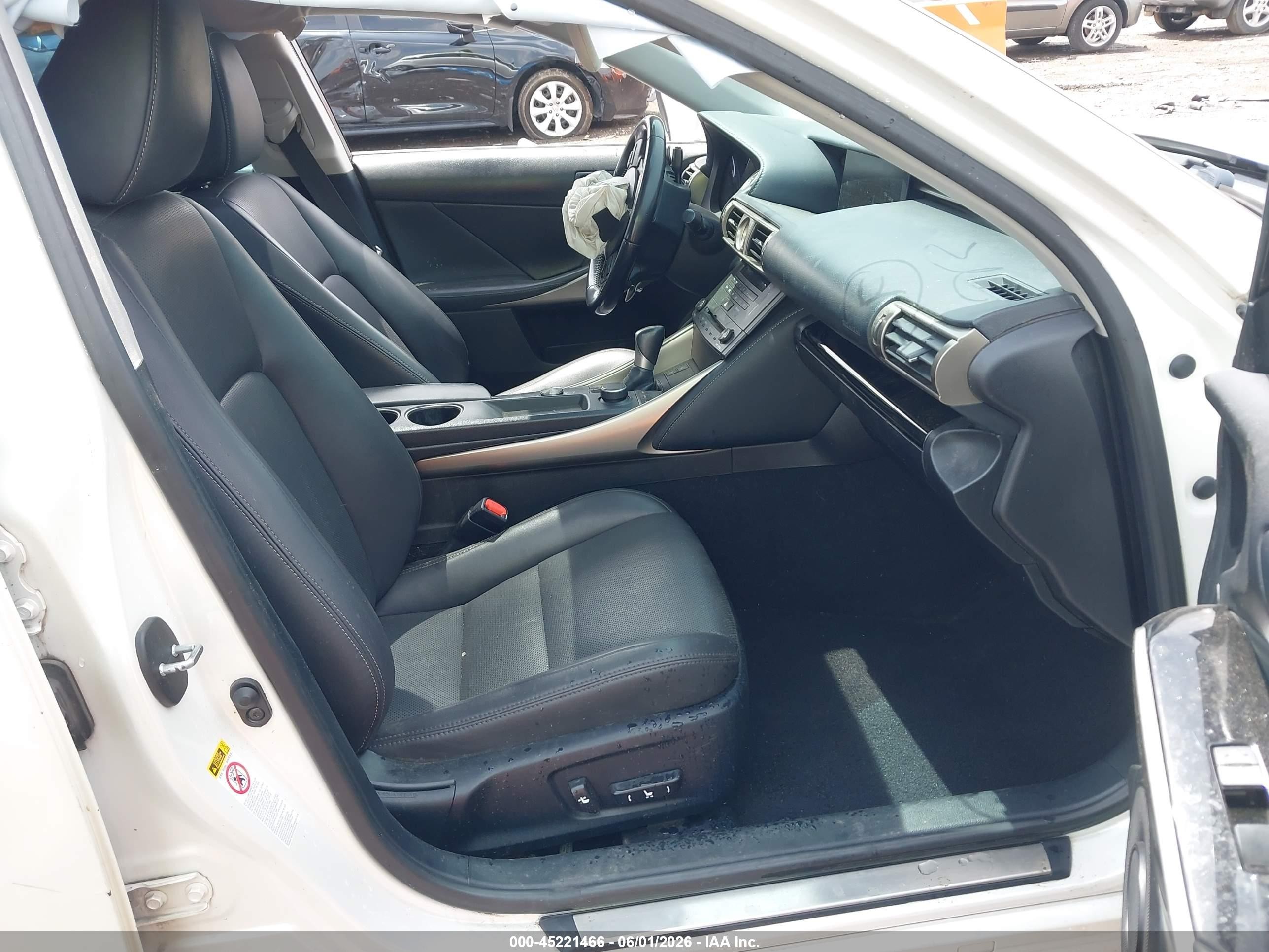 2016 Lexus Is 300 White vin: JTHCM1D24G5003305