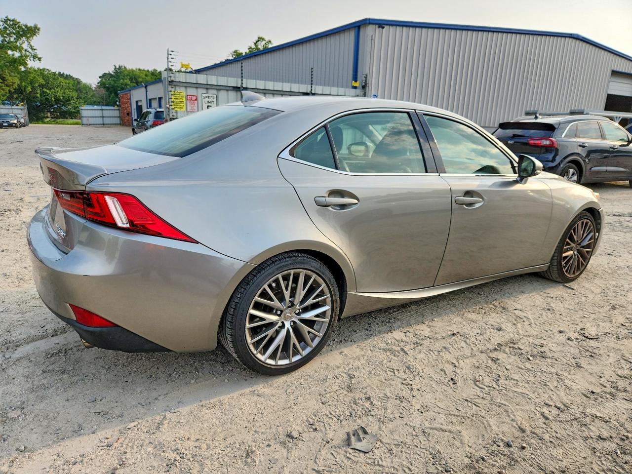 2016 Lexus Is 300 Серебряный vin: JTHCM1D29G5008192
