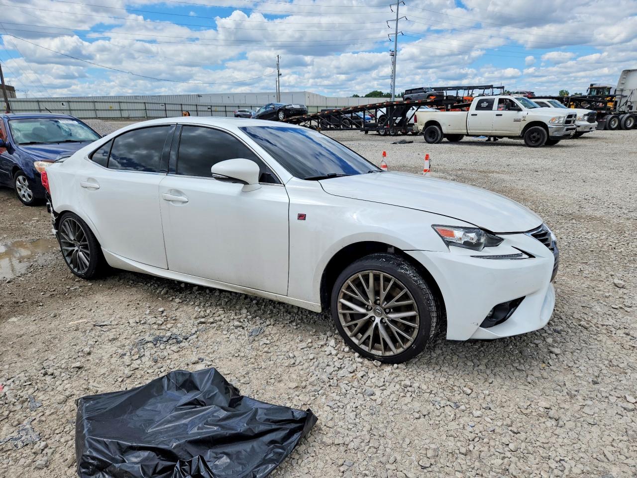 2016 Lexus Is 300 Белый vin: JTHCM1D2XG5009500