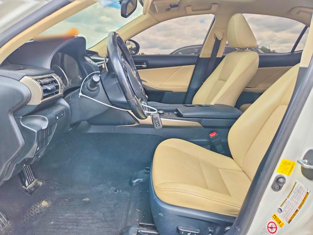 2016 Lexus Is 300 Белый vin: JTHCM1D2XG5009500