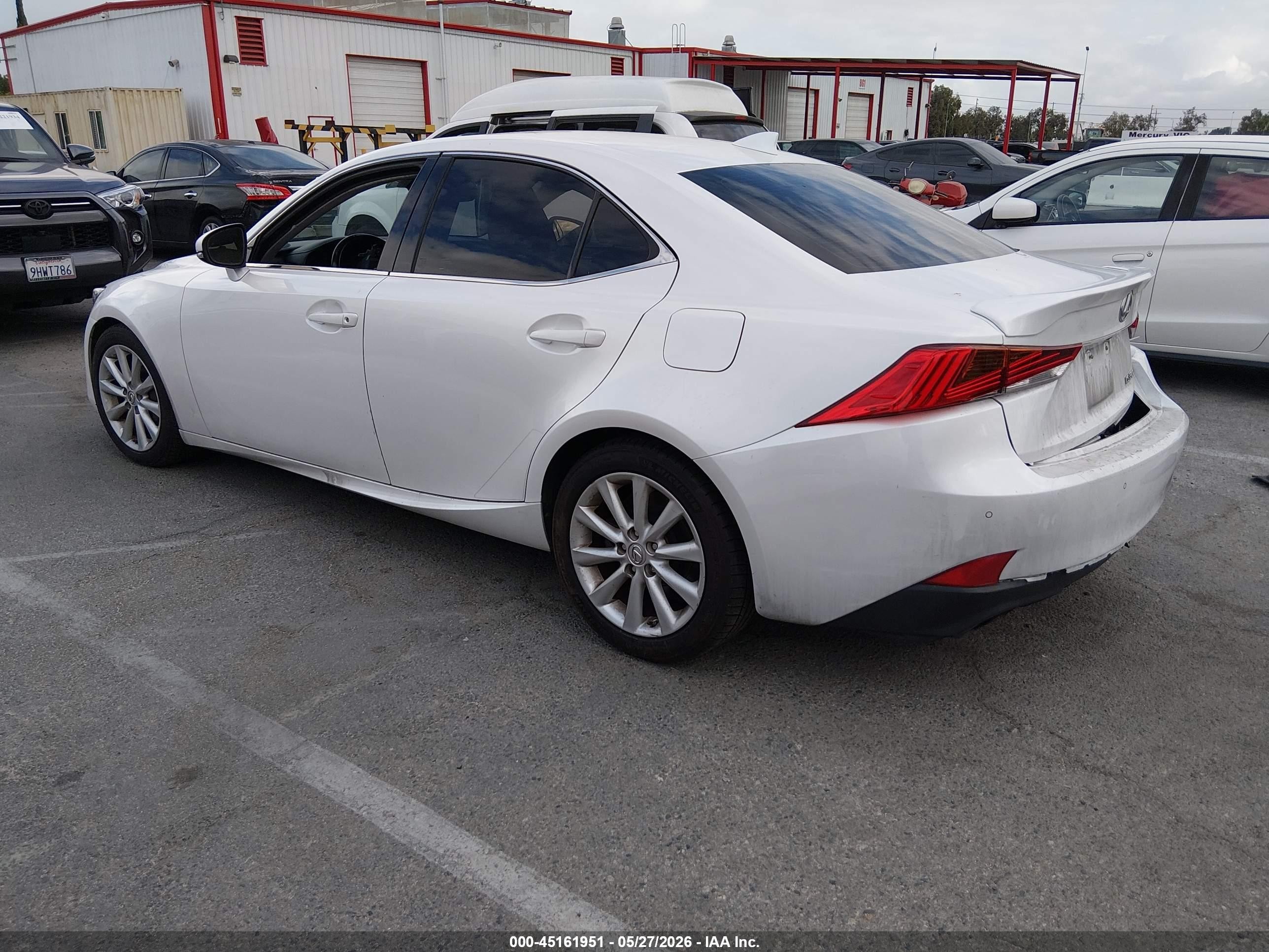 2020 Lexus Is 300 White vin: JTHDA1D22L5107315