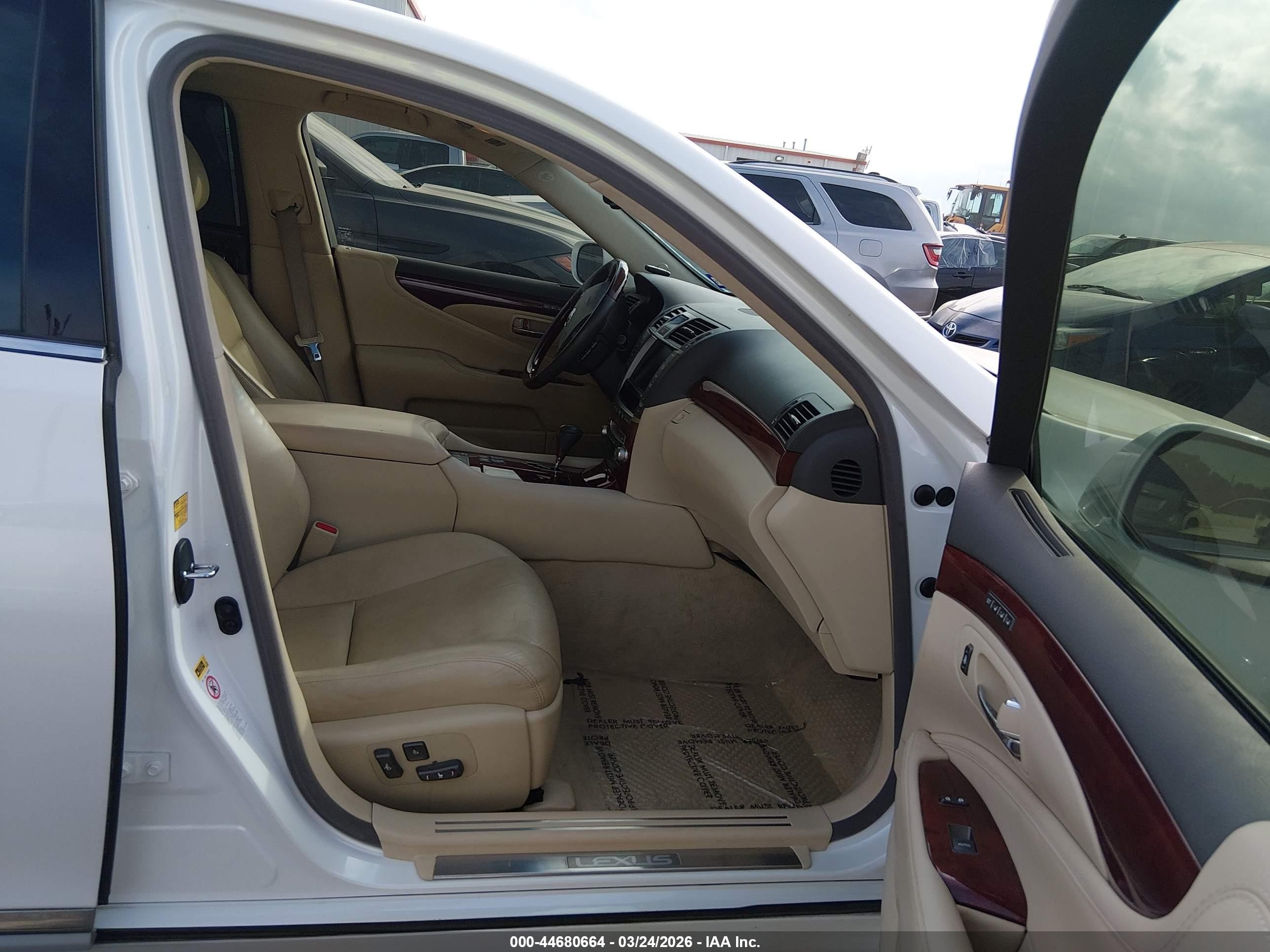 2010 Lexus Ls 460 L White vin: JTHDL1EF9A5002103