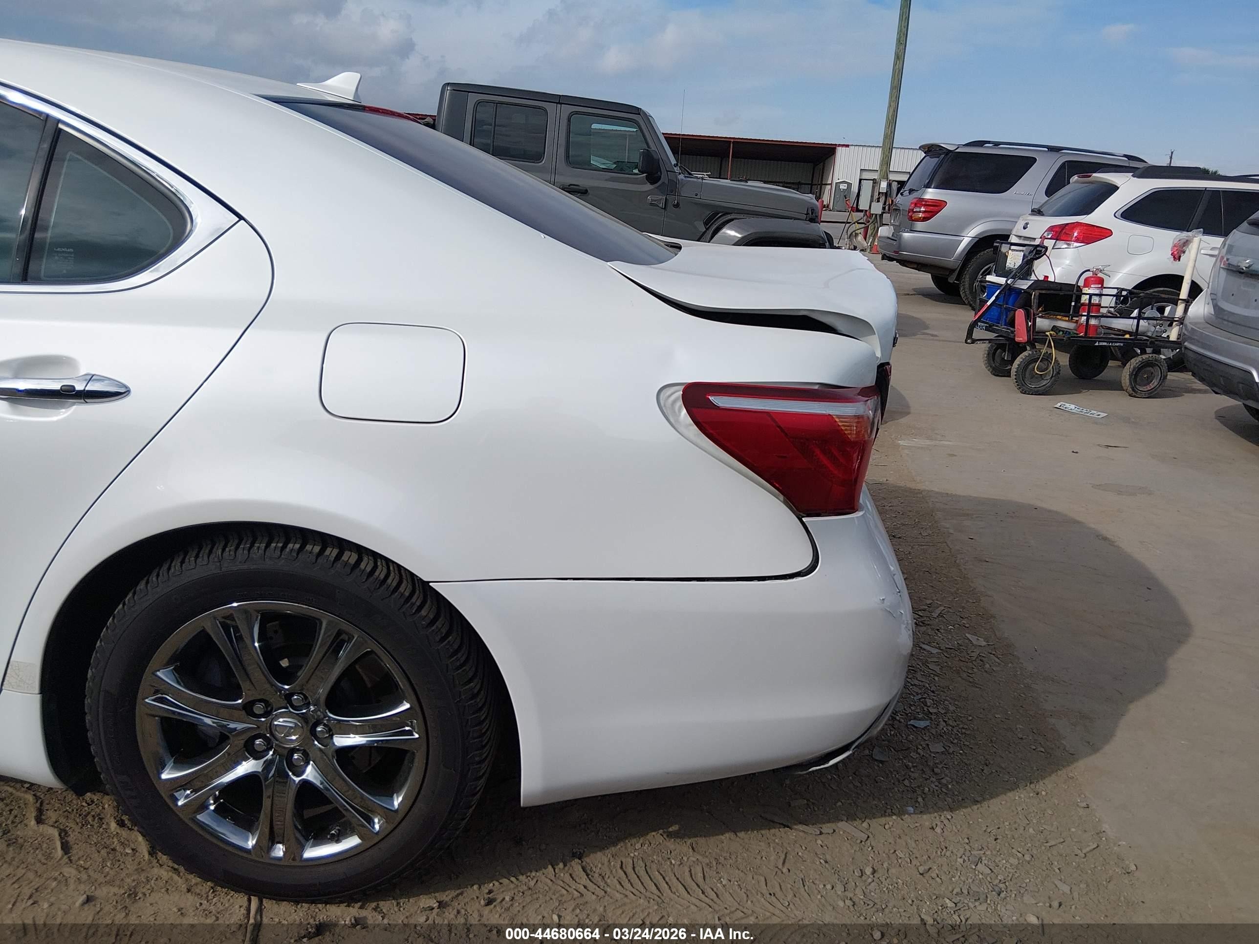 2010 Lexus Ls 460 L White vin: JTHDL1EF9A5002103