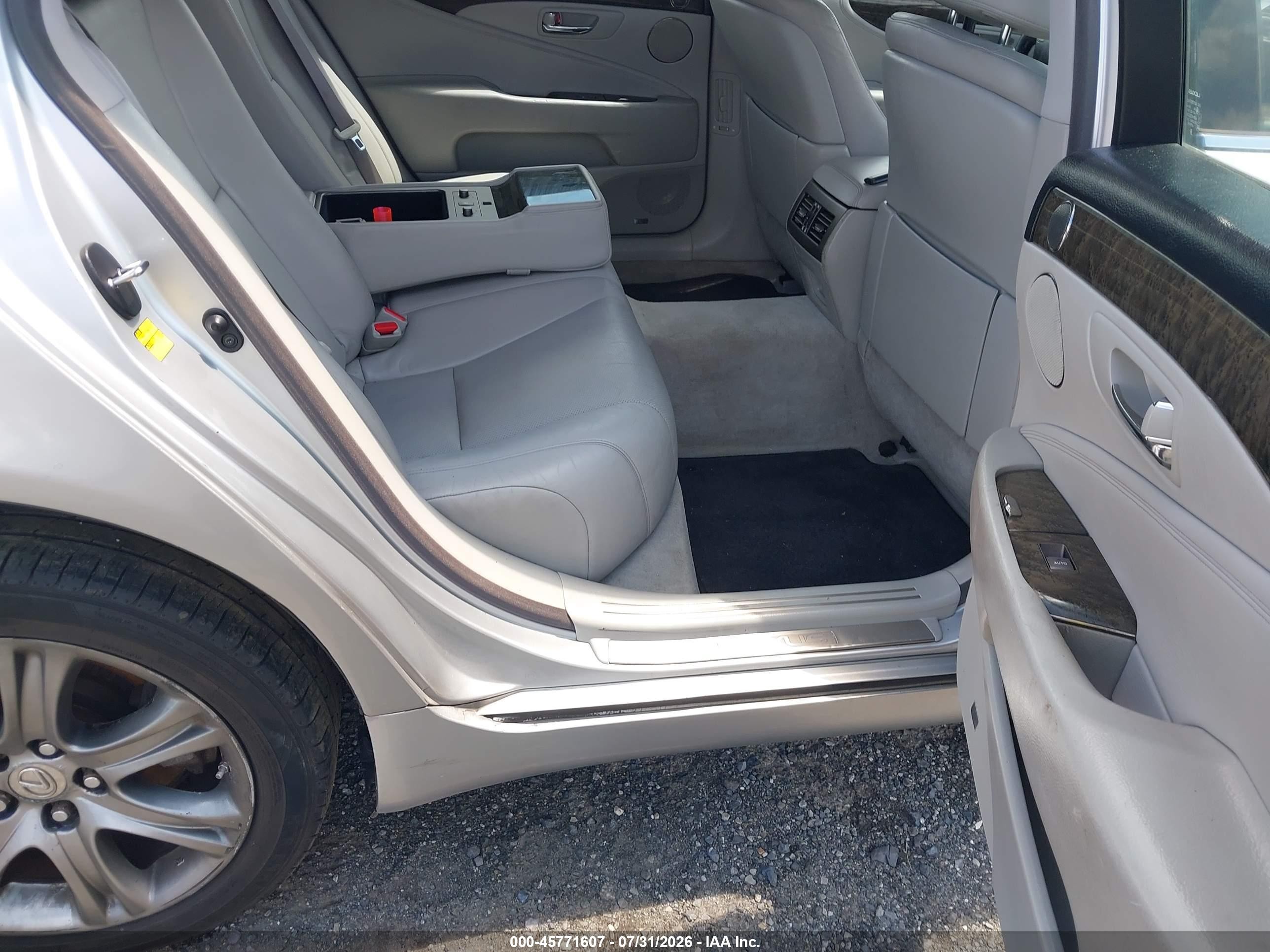 2009 Lexus Ls 460 L Silver vin: JTHDL46F395000794