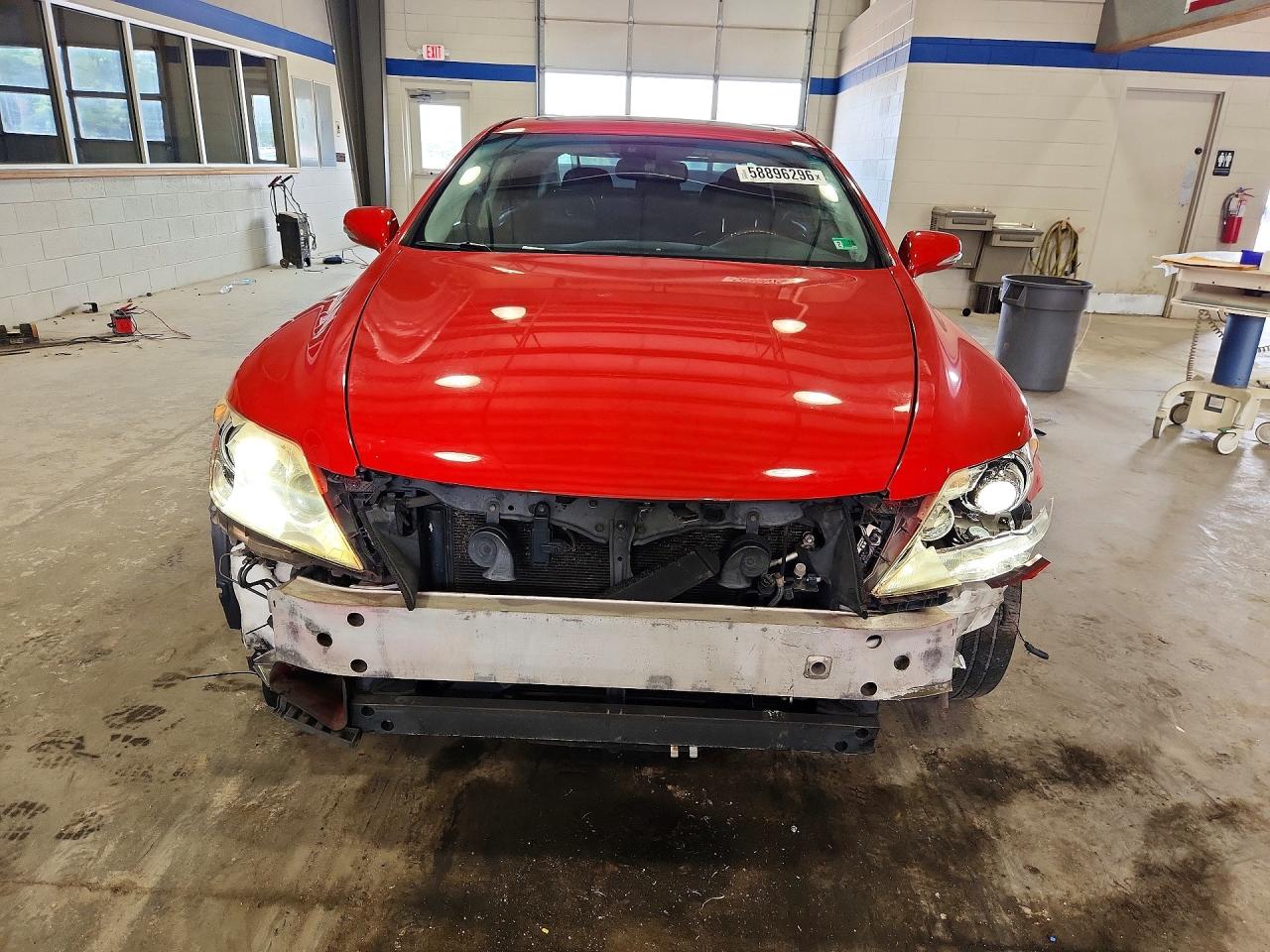 2010 Lexus Ls 460l Red vin: JTHDL5EF0A5002773