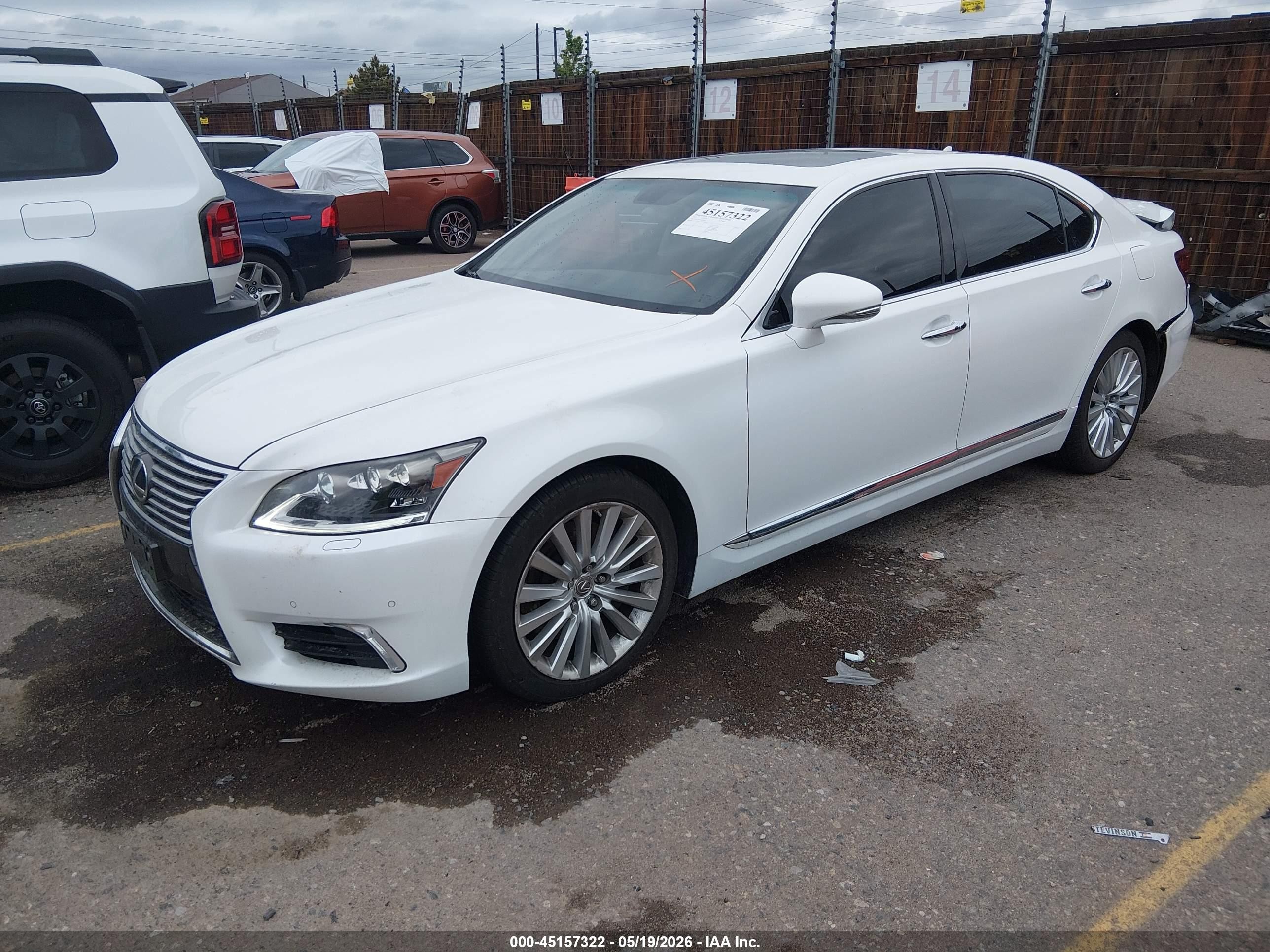 2013 Lexus Ls 460 L Белый vin: JTHDL5EF9D5005871