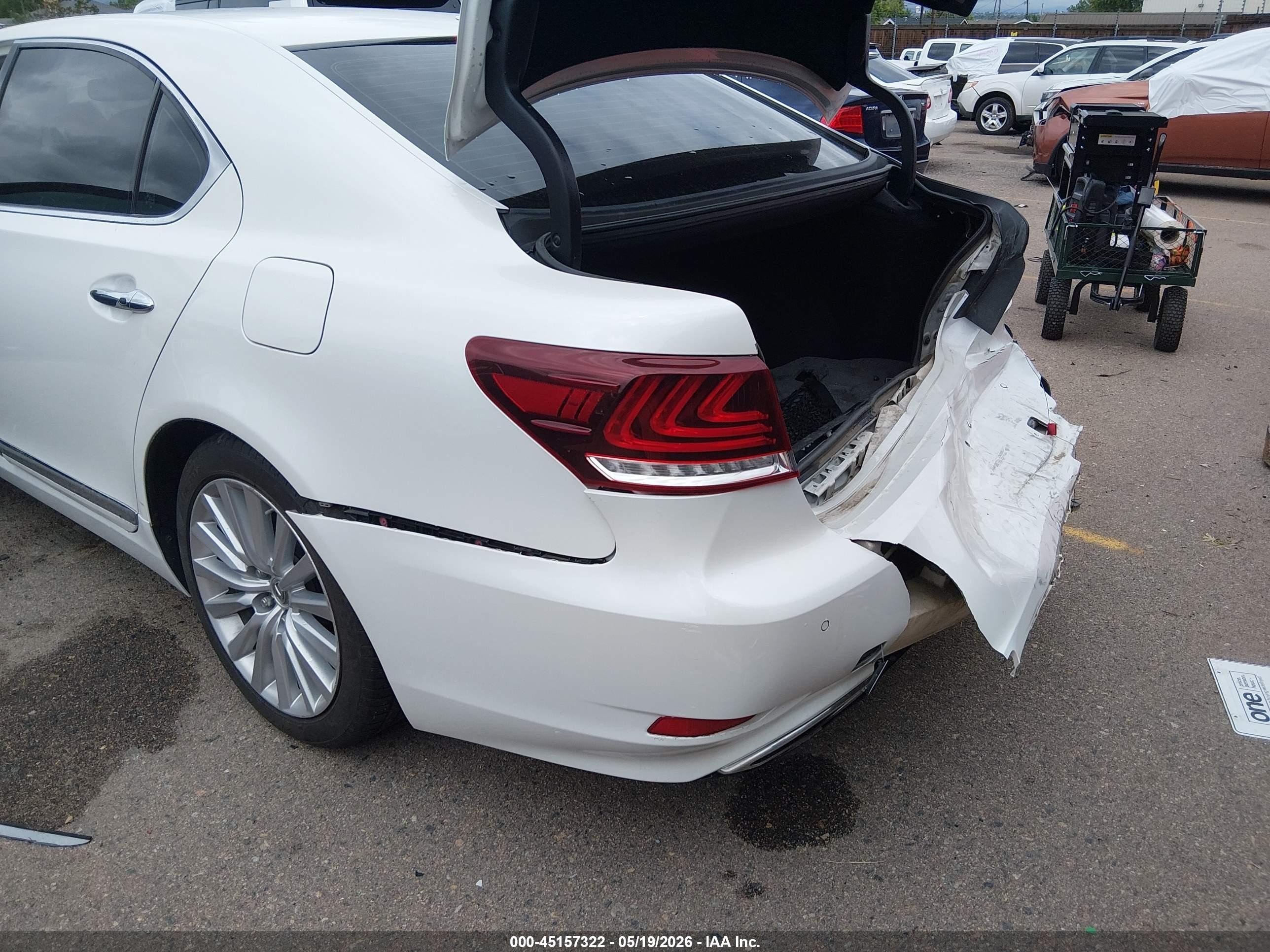 2013 Lexus Ls 460 L Белый vin: JTHDL5EF9D5005871