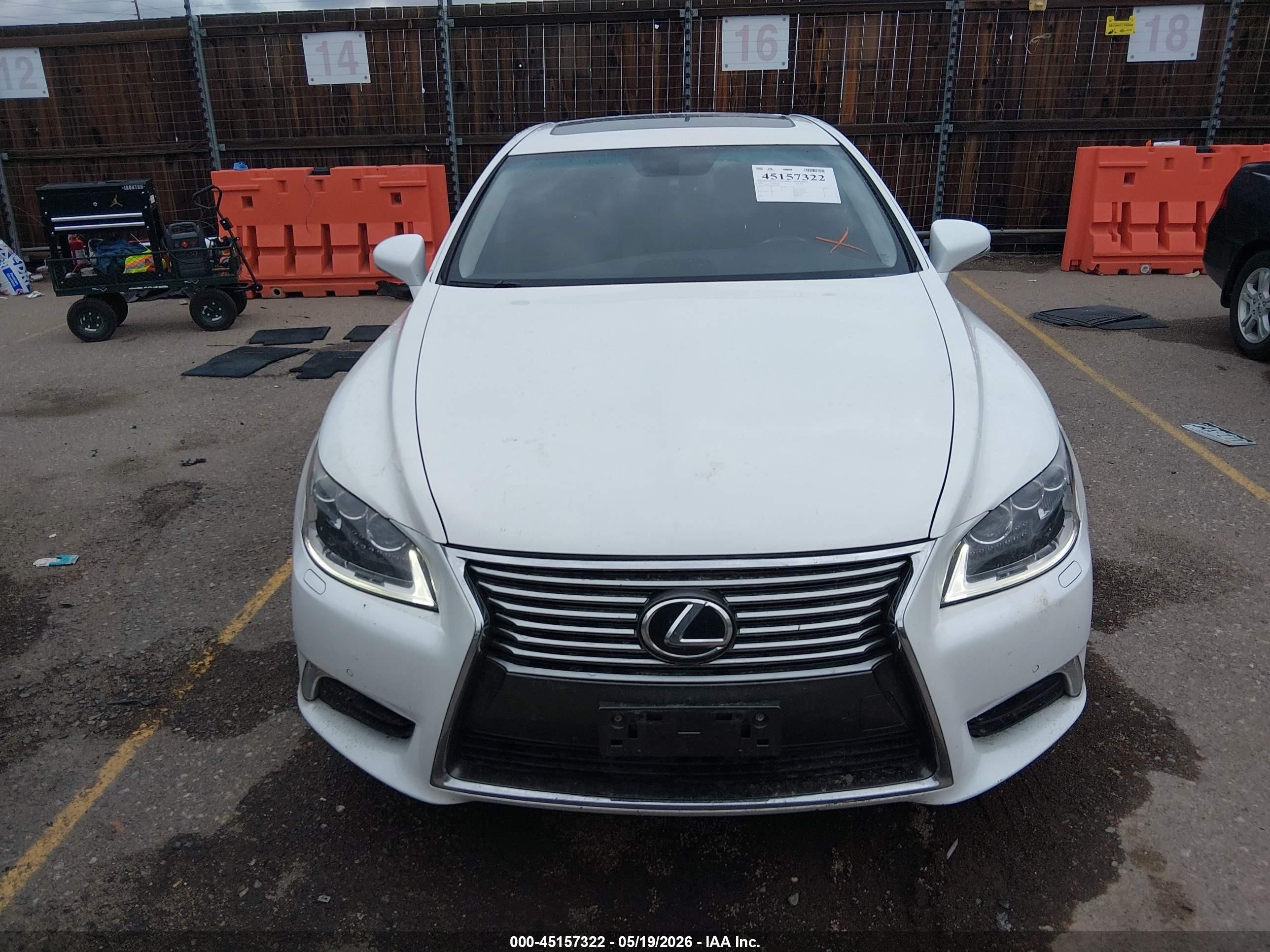 2013 Lexus Ls 460 L Белый vin: JTHDL5EF9D5005871