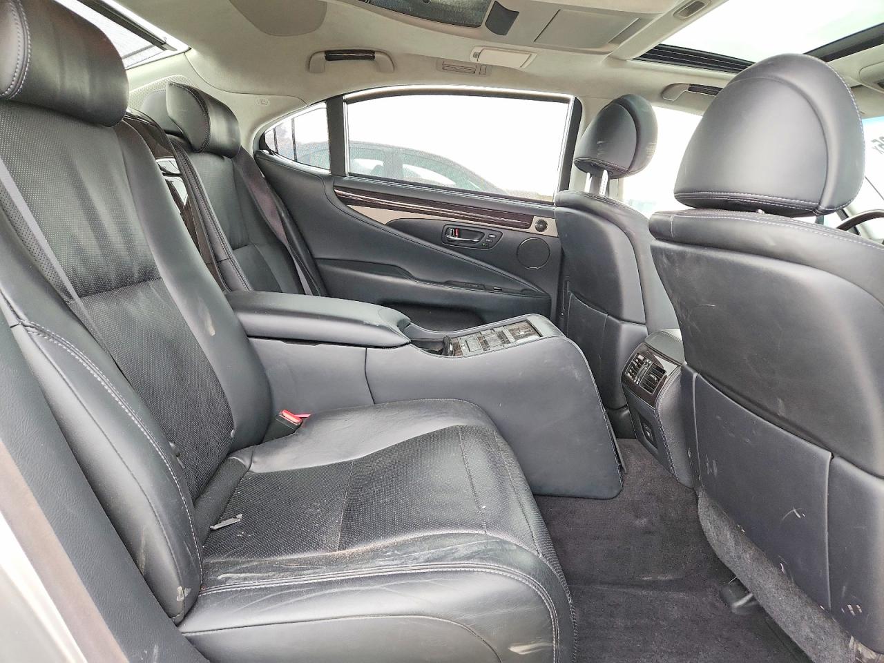 2014 Lexus Ls 600hl Silver vin: JTHDU1EF4E5017837