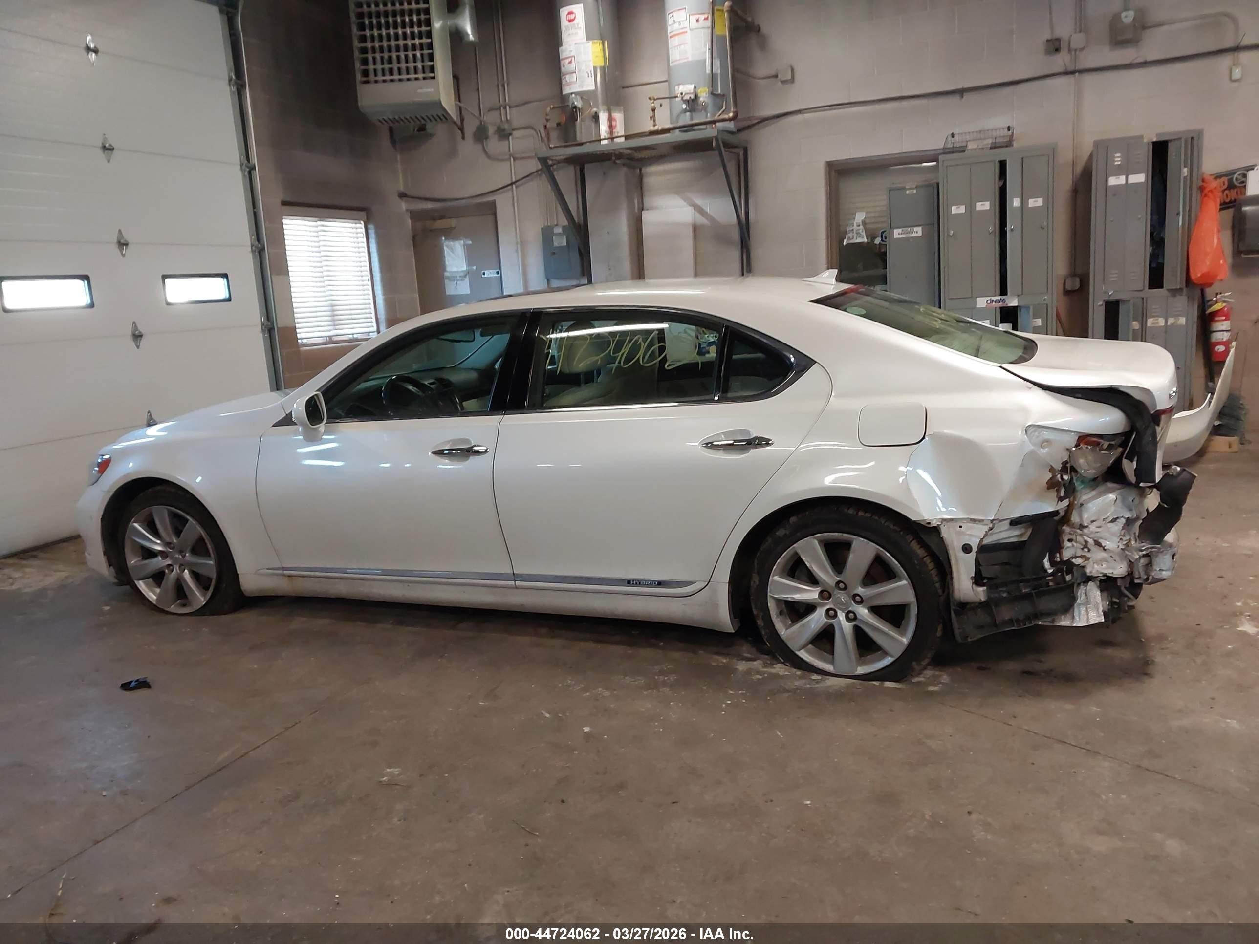 2008 Lexus Ls 600h   Белый vin: JTHDU46F085007214