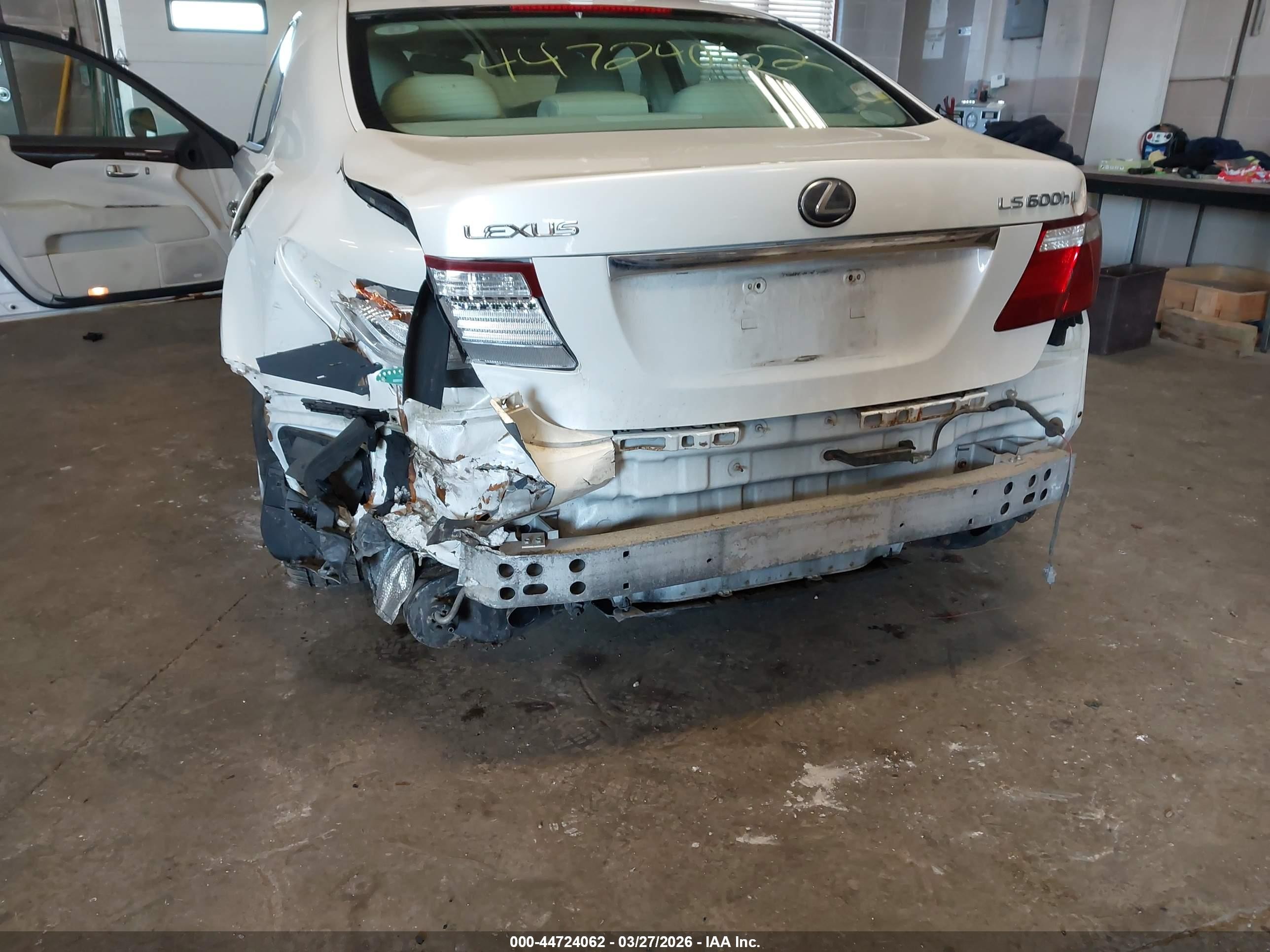 2008 Lexus Ls 600h   Белый vin: JTHDU46F085007214
