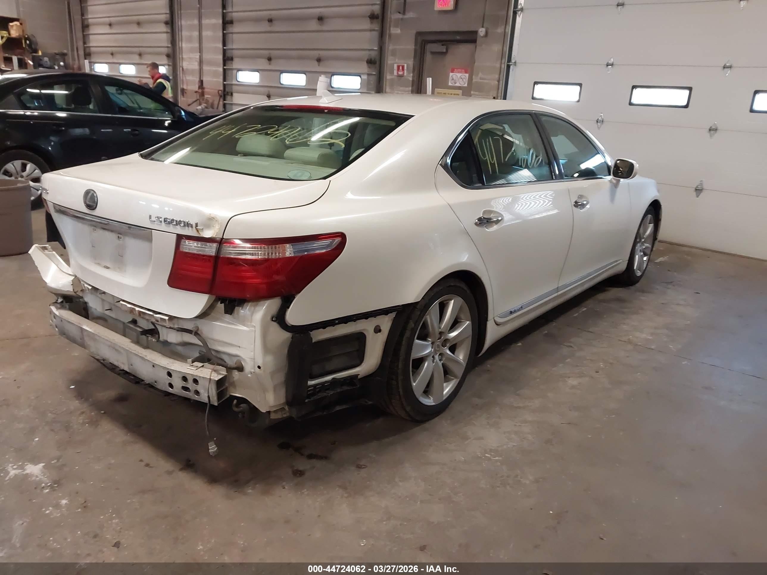 2008 Lexus Ls 600h   Белый vin: JTHDU46F085007214