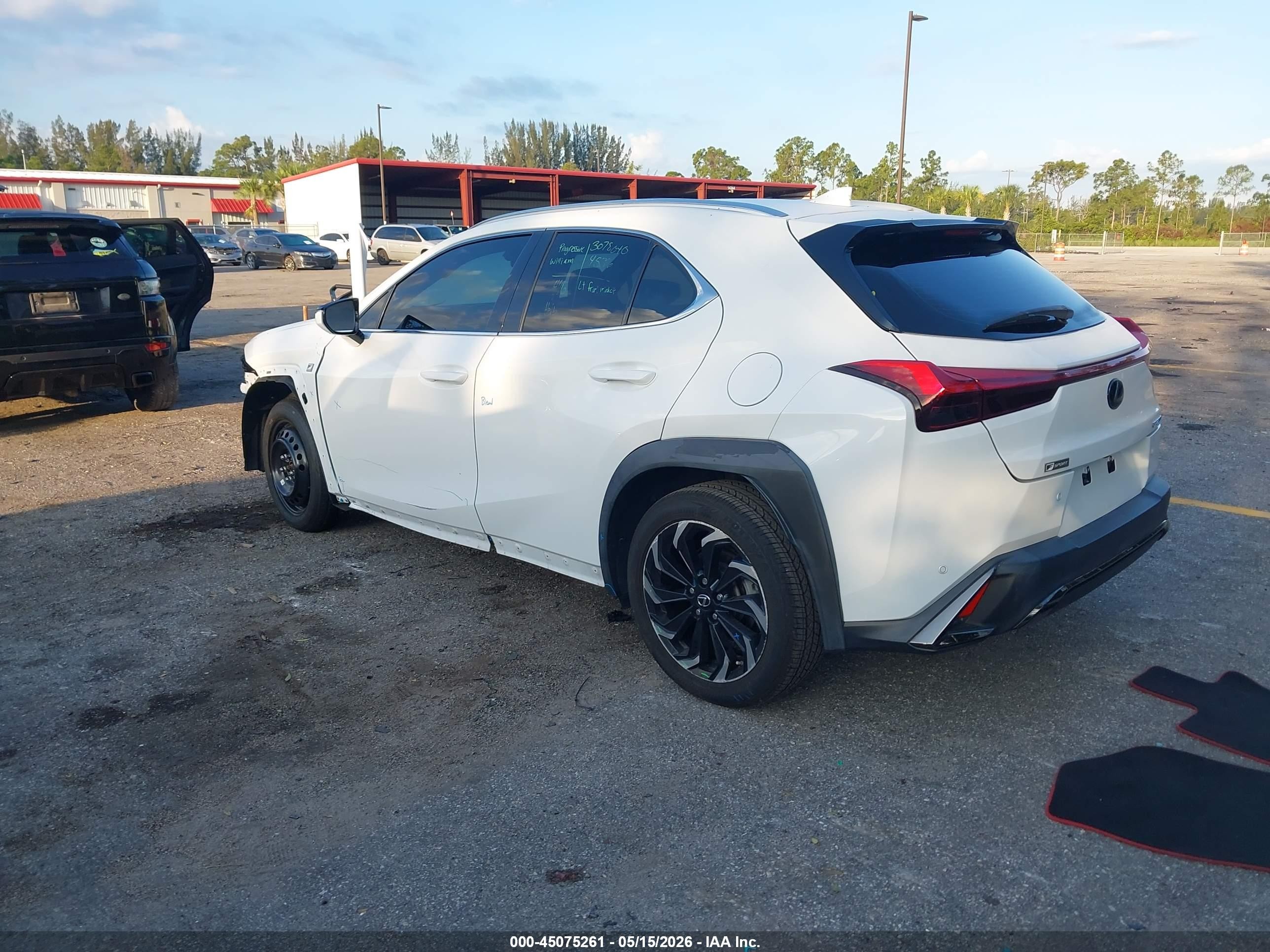 2021 Lexus Ux 200 F Sport White vin: JTHE3JBH8M2041460