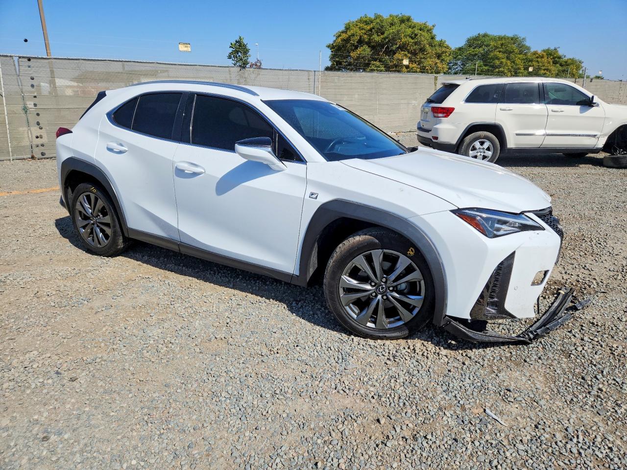 2021 Lexus Ux 200 White vin: JTHE3JBHXM2037118