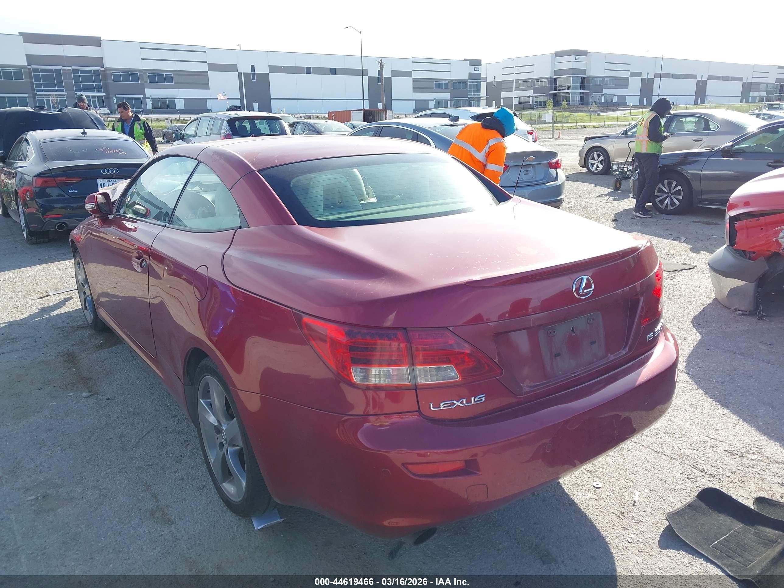 2010 Lexus Is 350c   Red vin: JTHFE2C20A2502712