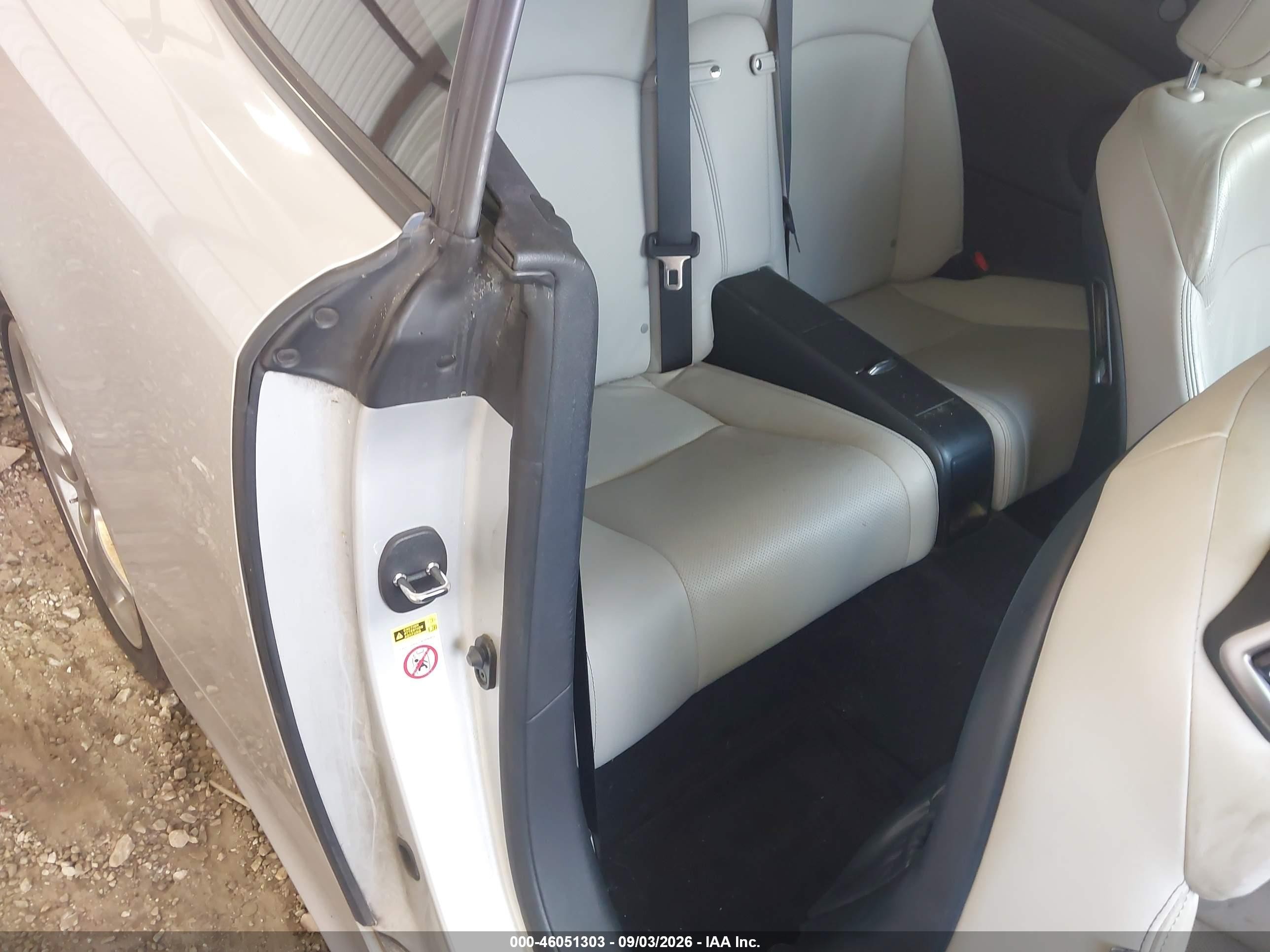 2011 Lexus Is 350c   Silver vin: JTHFE2C21B2505653