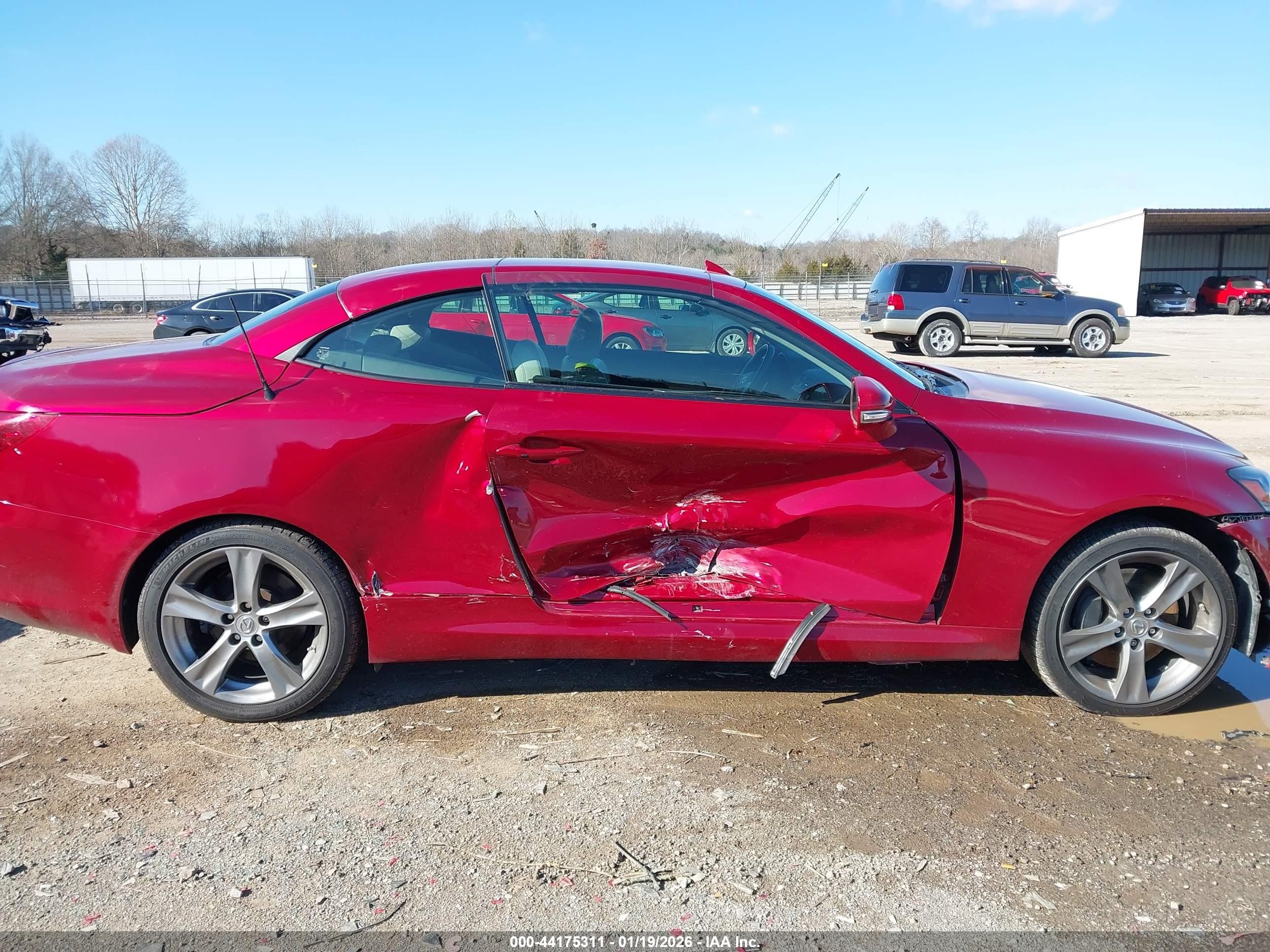 2012 Lexus Is 350c   Maroon vin: JTHFE2C21C2507887