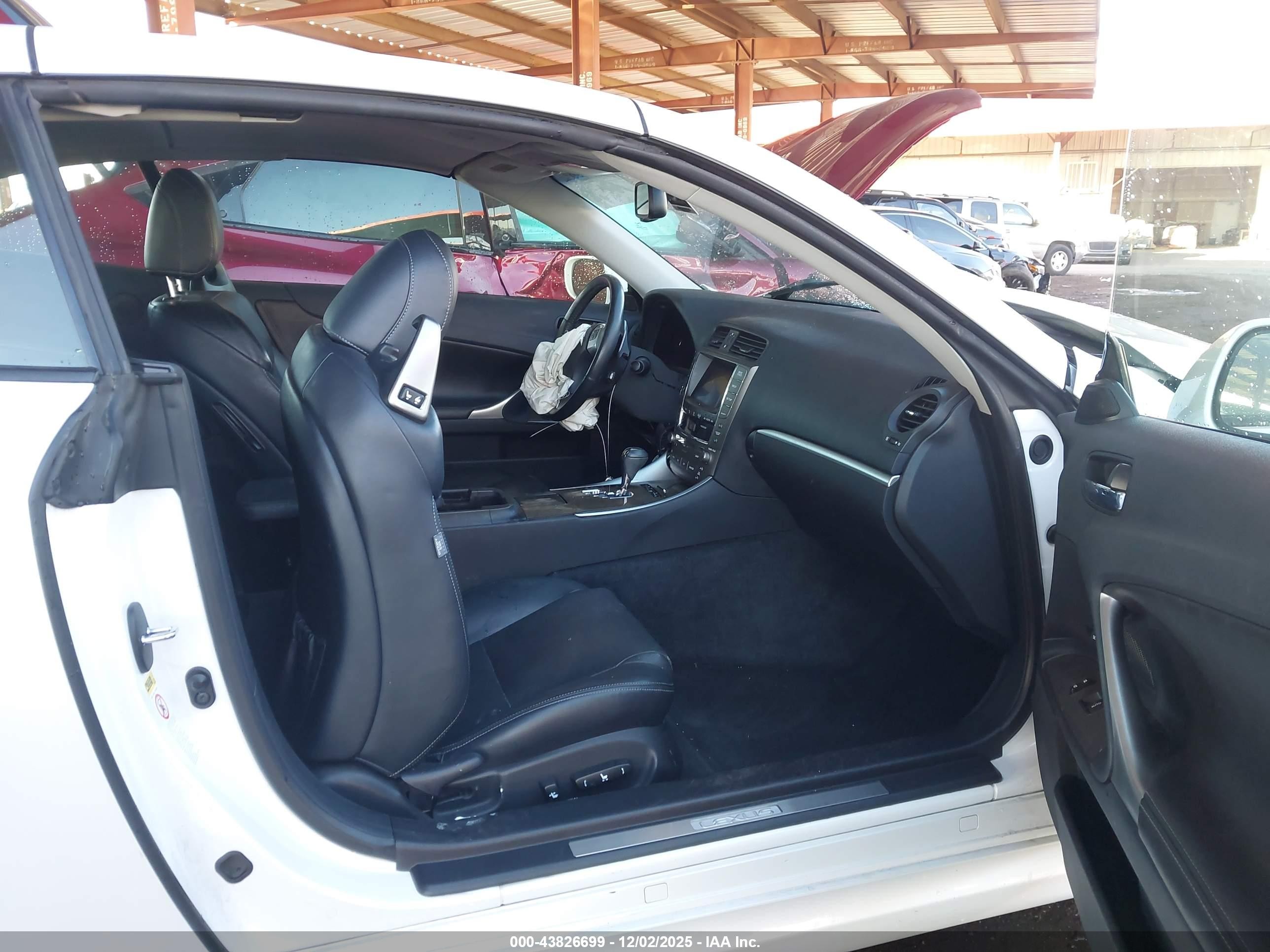 2012 Lexus Is 350c   White vin: JTHFE2C24C2508161