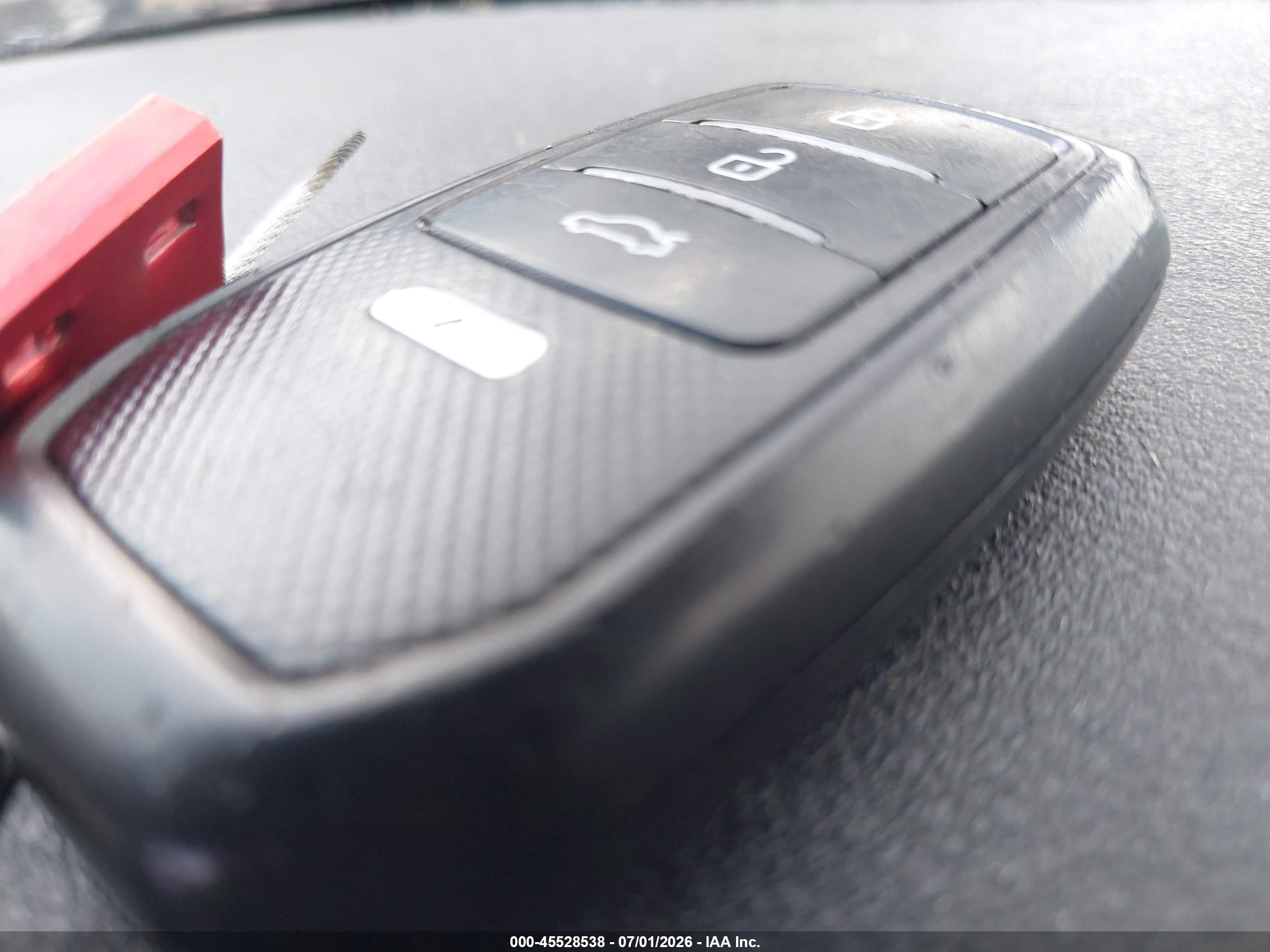 2010 Lexus Is 350c   Black vin: JTHFE2C26A2504836