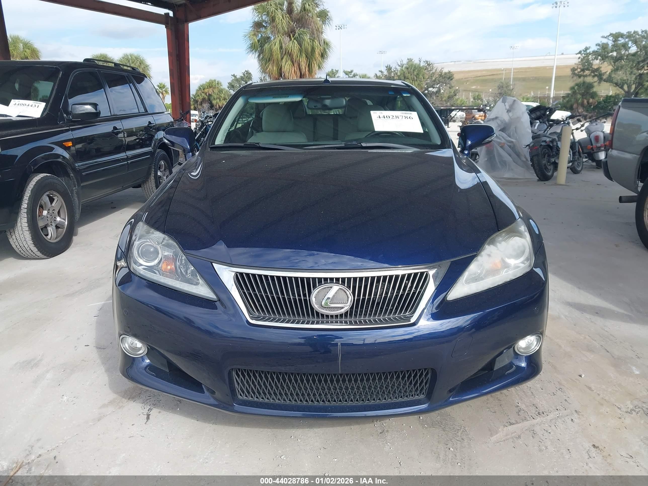 2012 Lexus Is 350c   Blue vin: JTHFE2C26C2508159