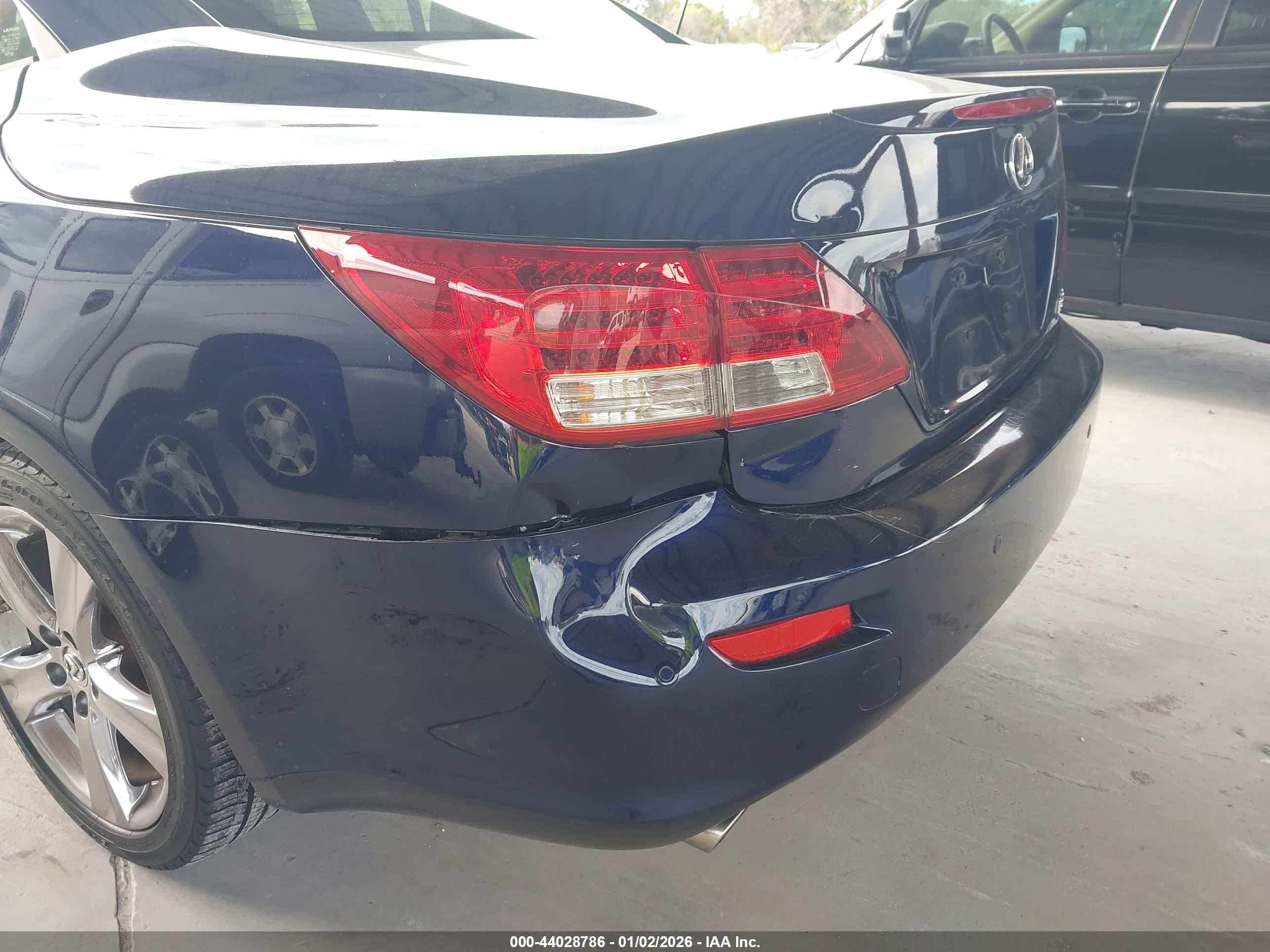2012 Lexus Is 350c   Blue vin: JTHFE2C26C2508159