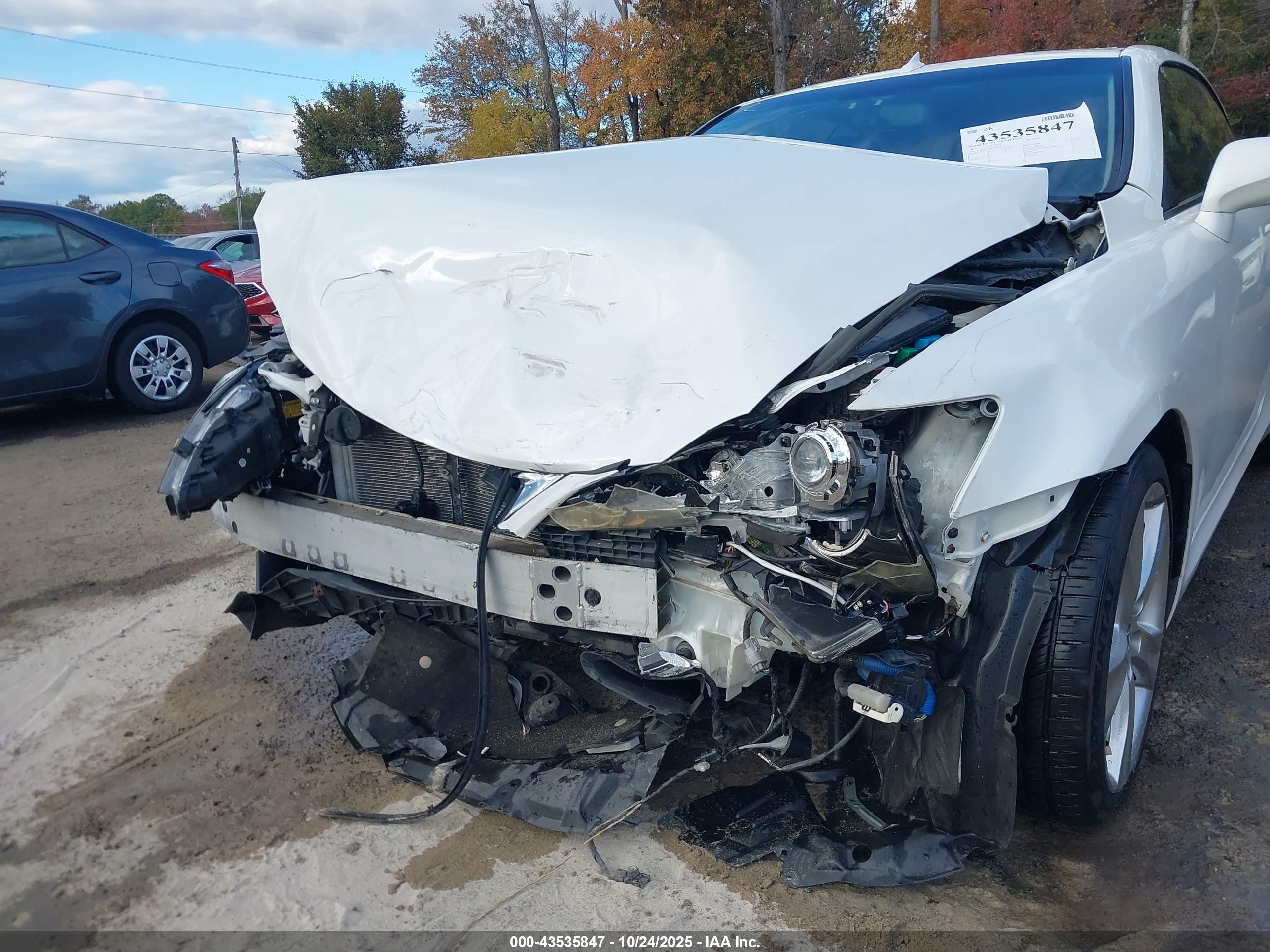 2013 Lexus Is 350c   White vin: JTHFE2C26D2509202