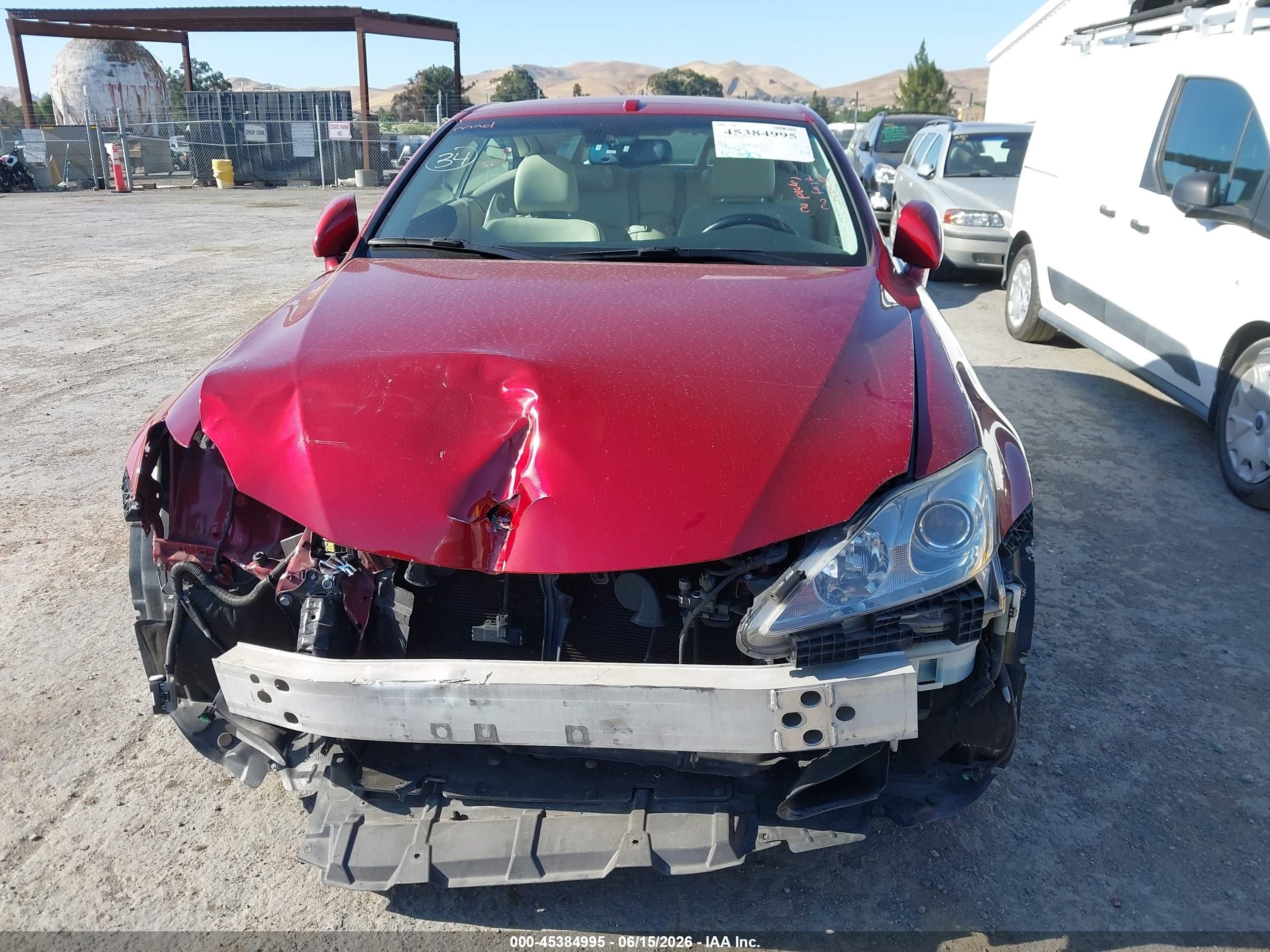2010 Lexus Is 350c   Красный vin: JTHFE2C29A2500862