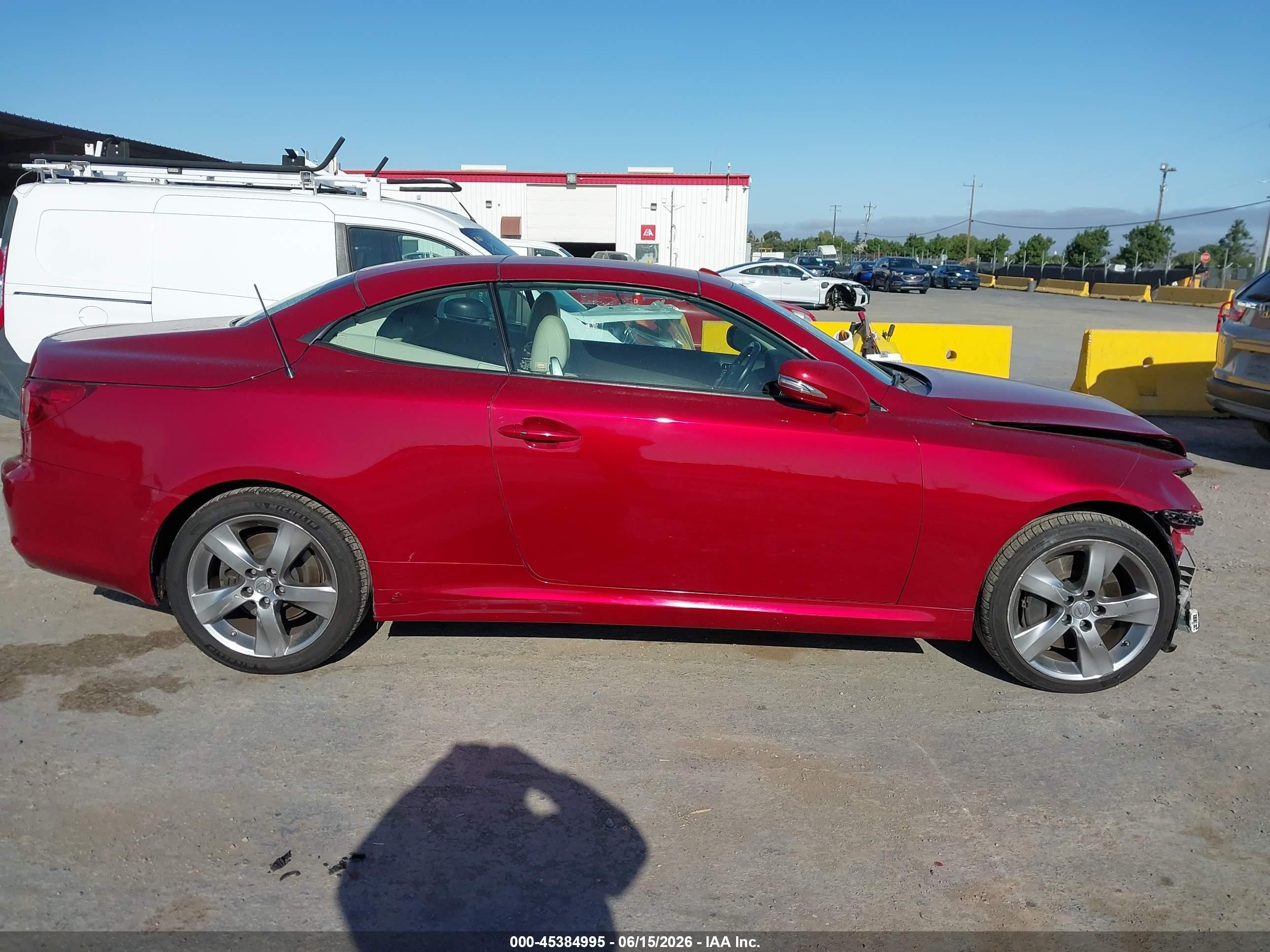 2010 Lexus Is 350c   Красный vin: JTHFE2C29A2500862