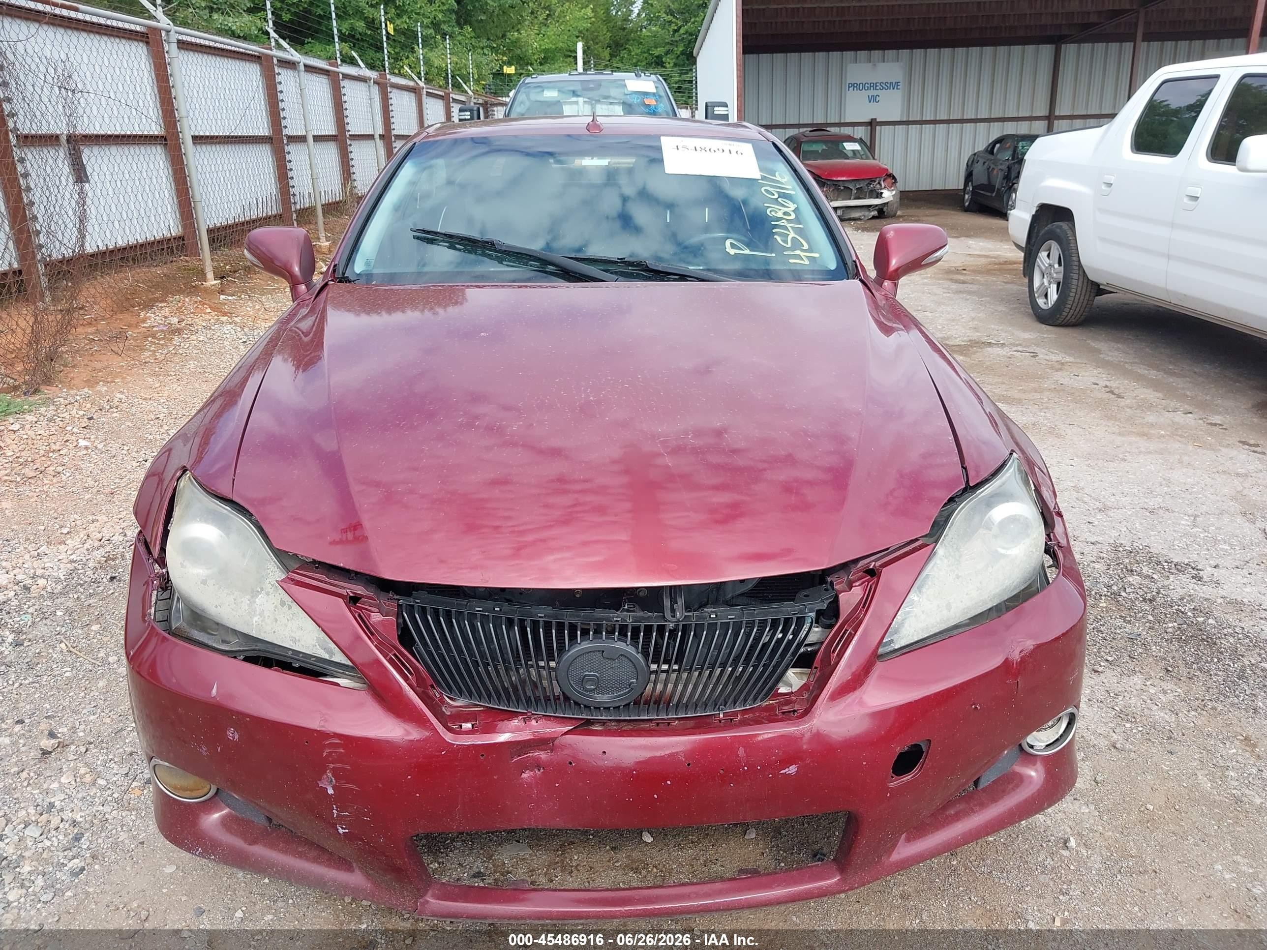 2010 Lexus Is 350c   Red vin: JTHFE2C29A2501400