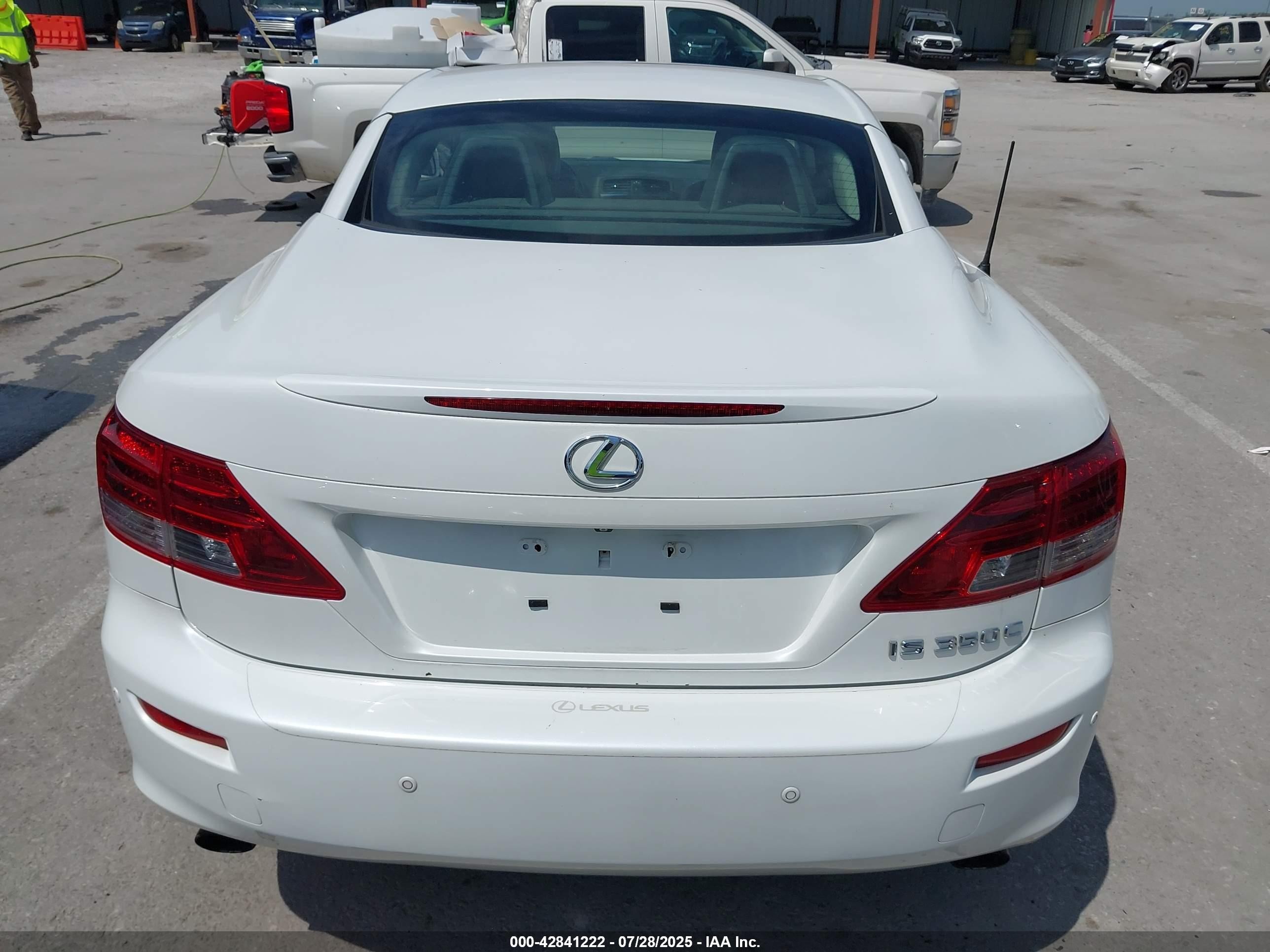 2012 Lexus Is 350c   White vin: JTHFE2C29C2508625