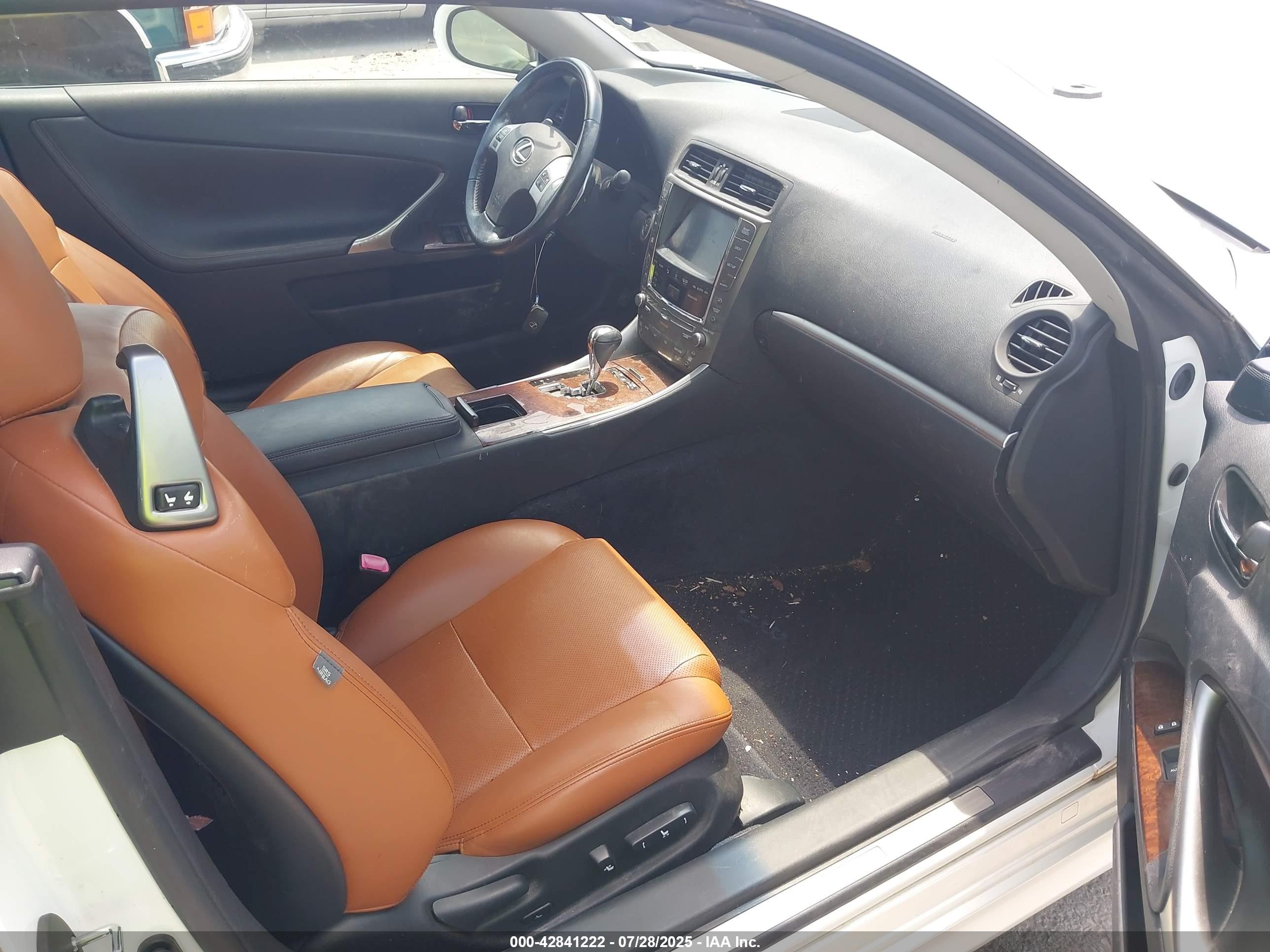 2012 Lexus Is 350c   White vin: JTHFE2C29C2508625