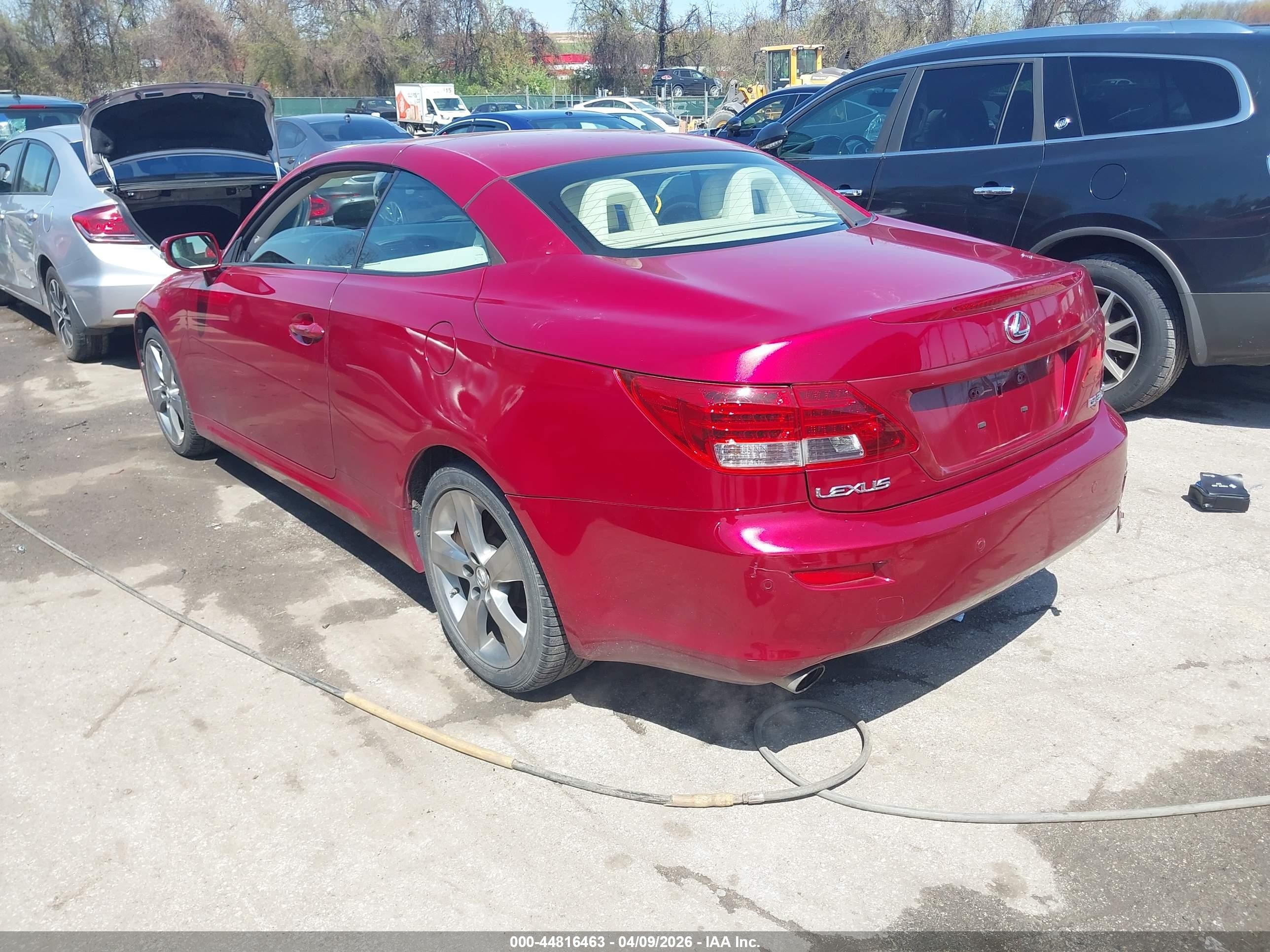 2010 Lexus Is 350c   Red vin: JTHFE2C2XA2502166