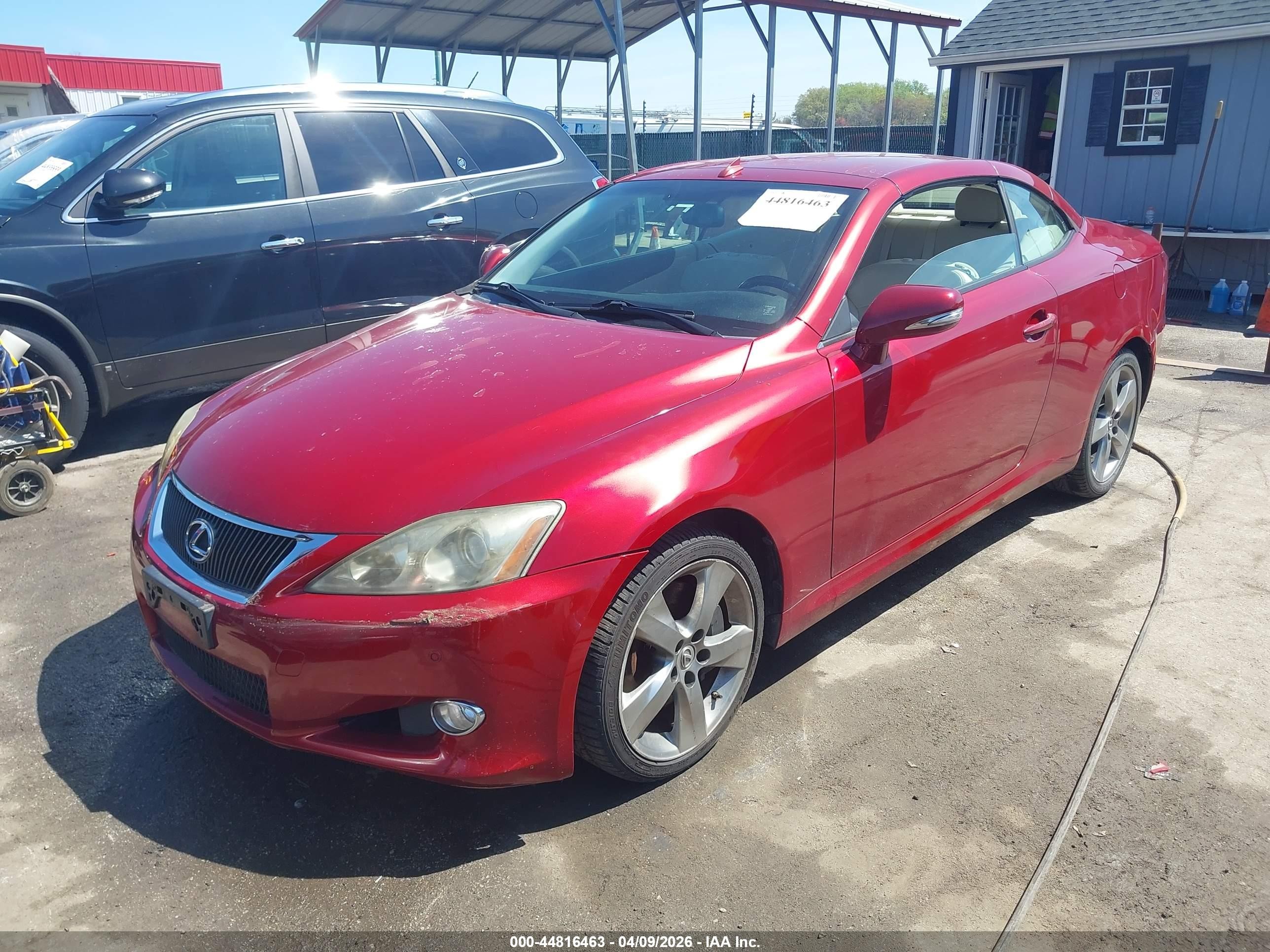 2010 Lexus Is 350c   Red vin: JTHFE2C2XA2502166