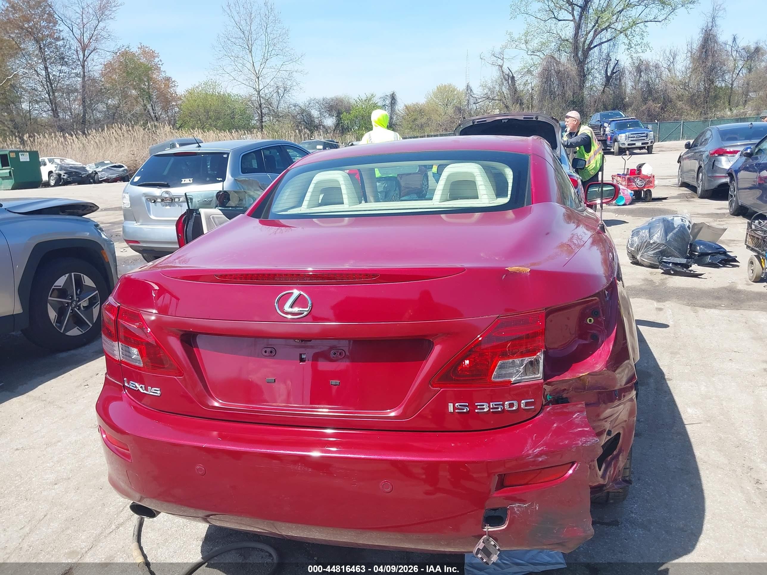 2010 Lexus Is 350c   Red vin: JTHFE2C2XA2502166