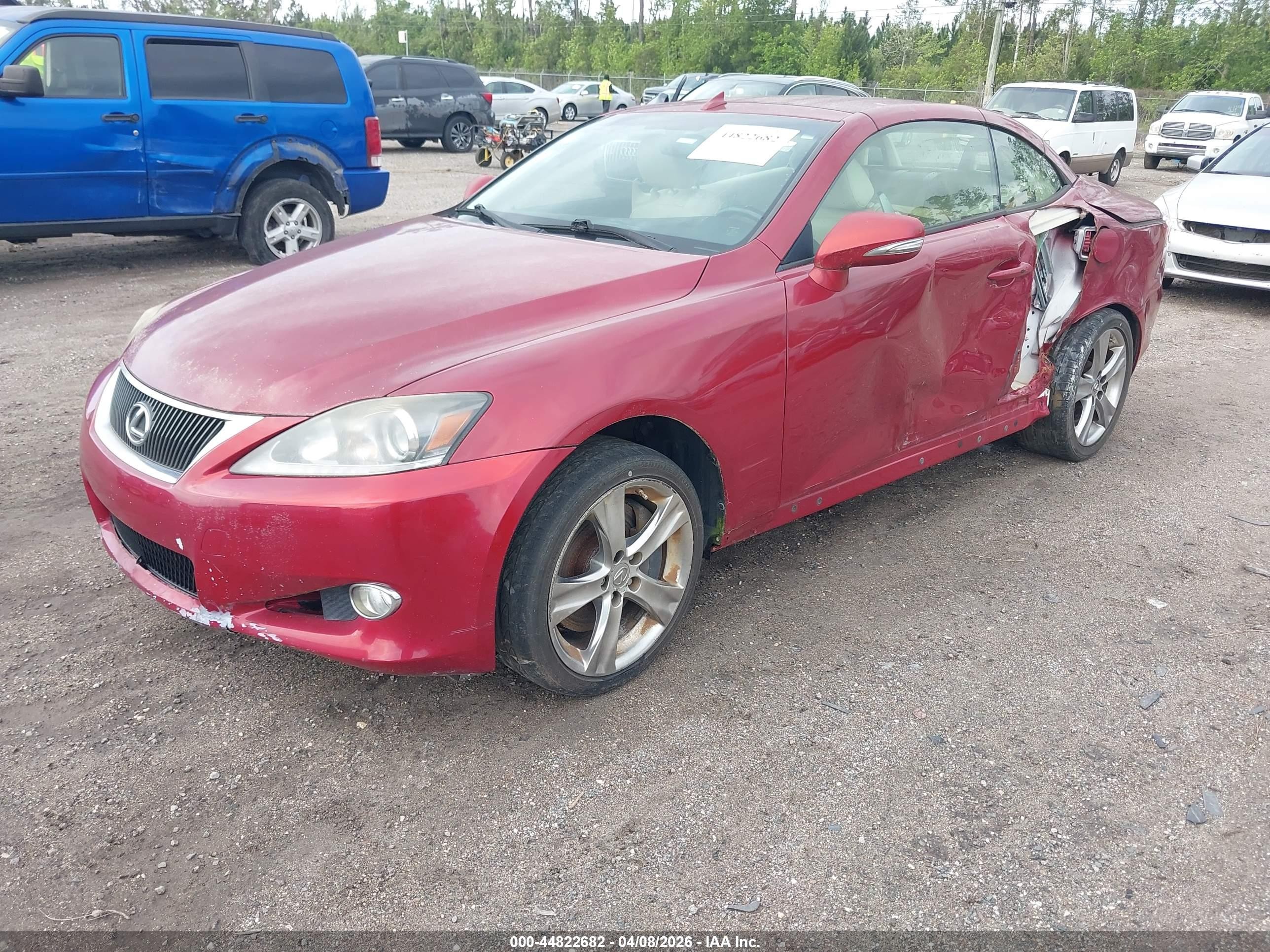 2012 Lexus Is 350c   Burgundy vin: JTHFE2C2XC2508195
