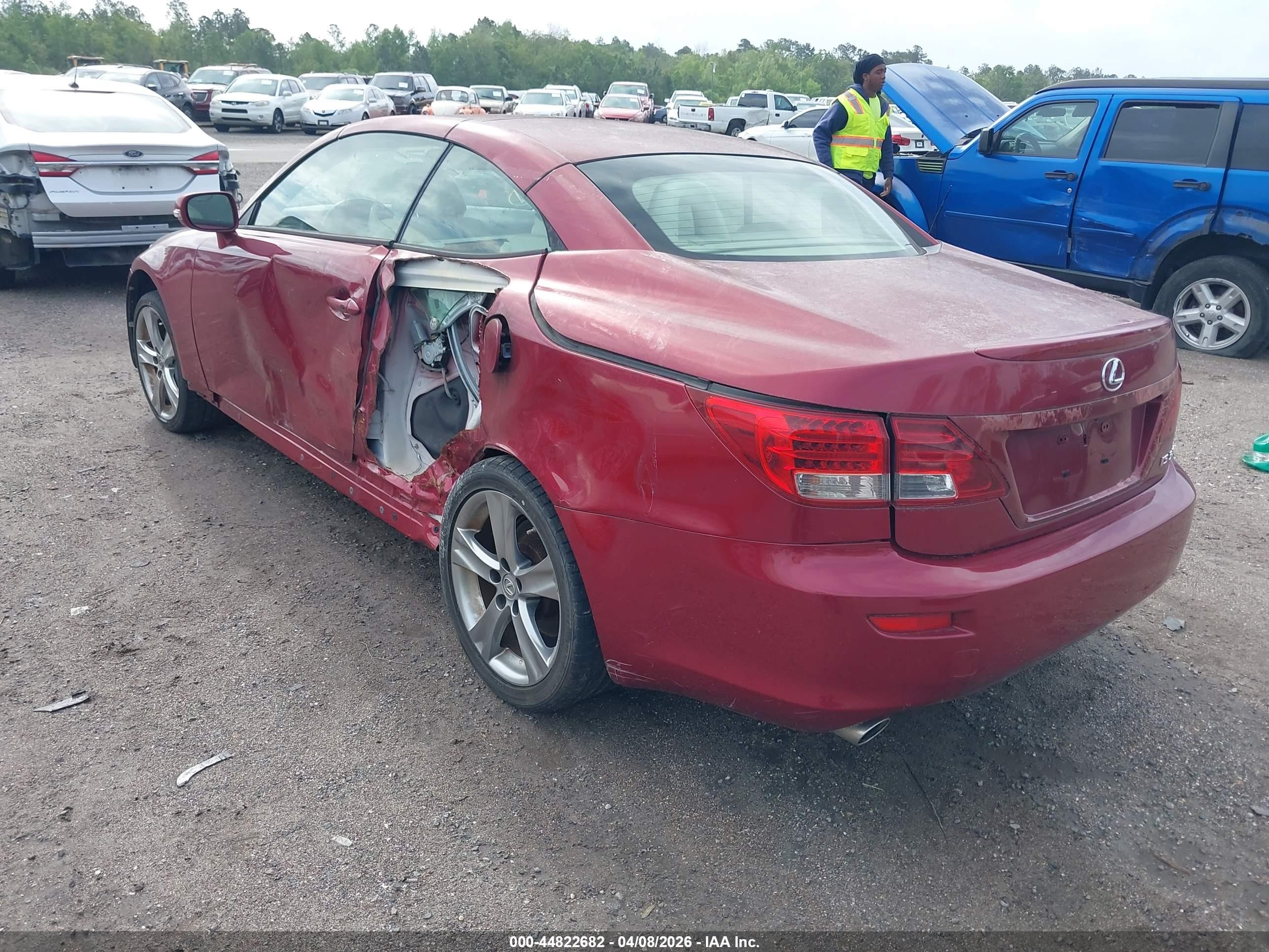 2012 Lexus Is 350c   Burgundy vin: JTHFE2C2XC2508195
