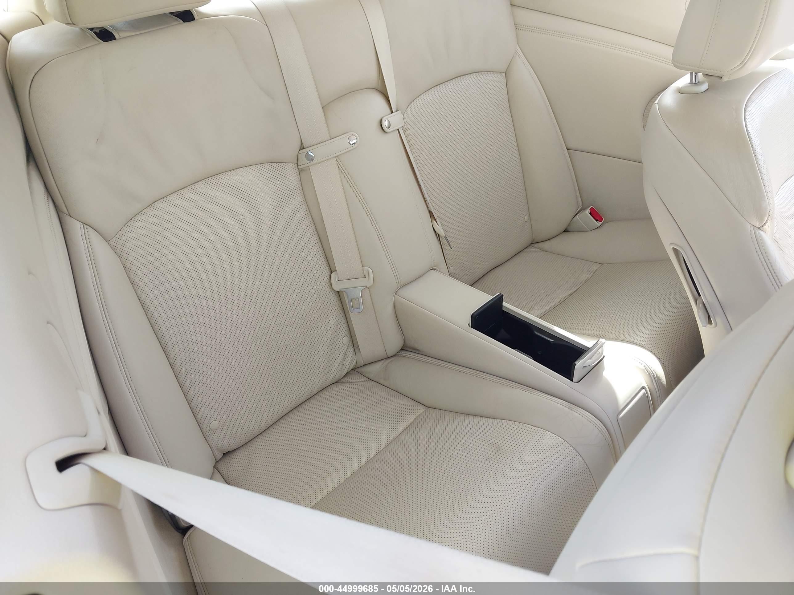 2014 Lexus Is 350c   White vin: JTHFE2C2XE2510399