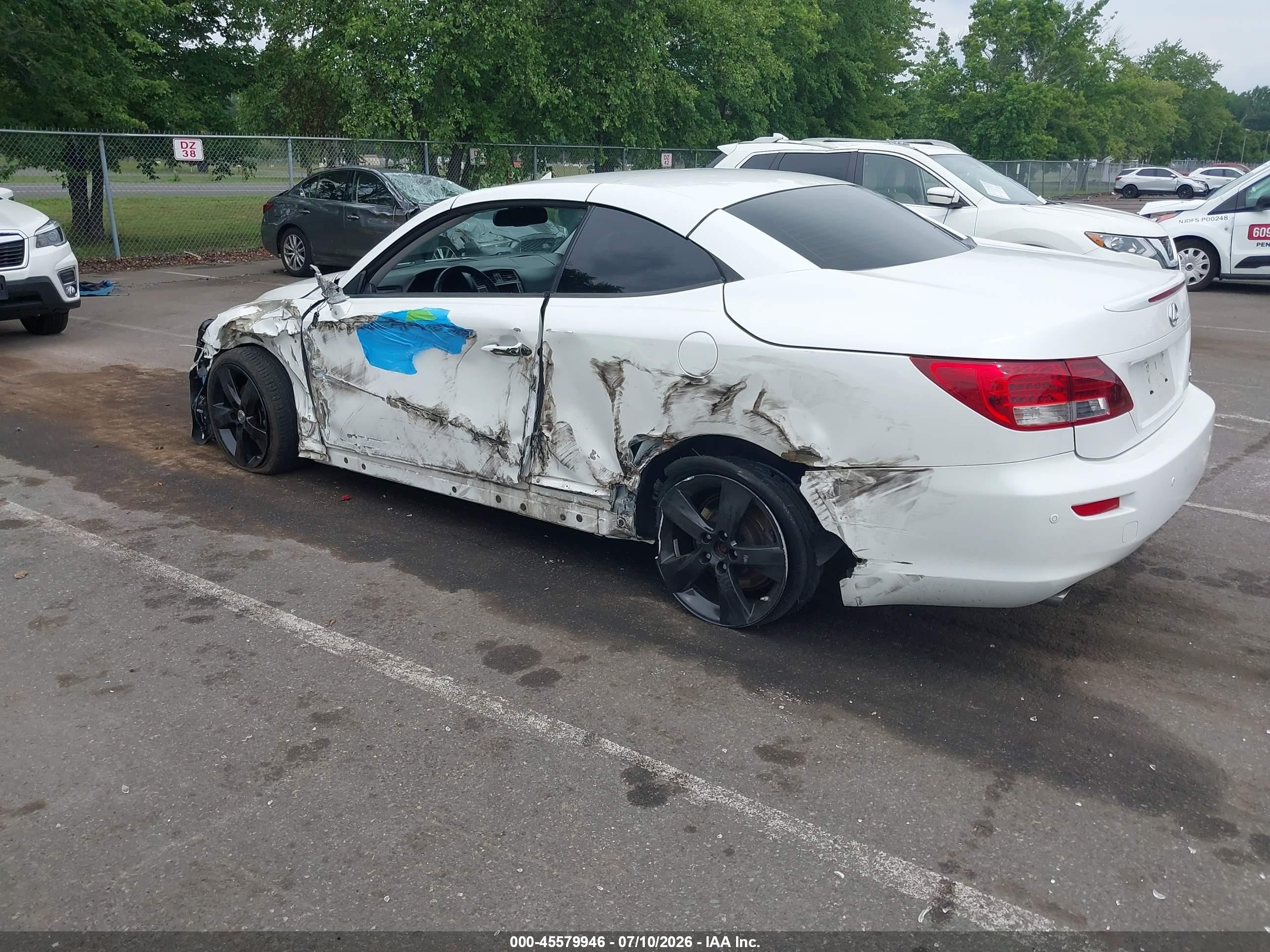 2012 Lexus Is 250c   Белый vin: JTHFF2C20C2522099