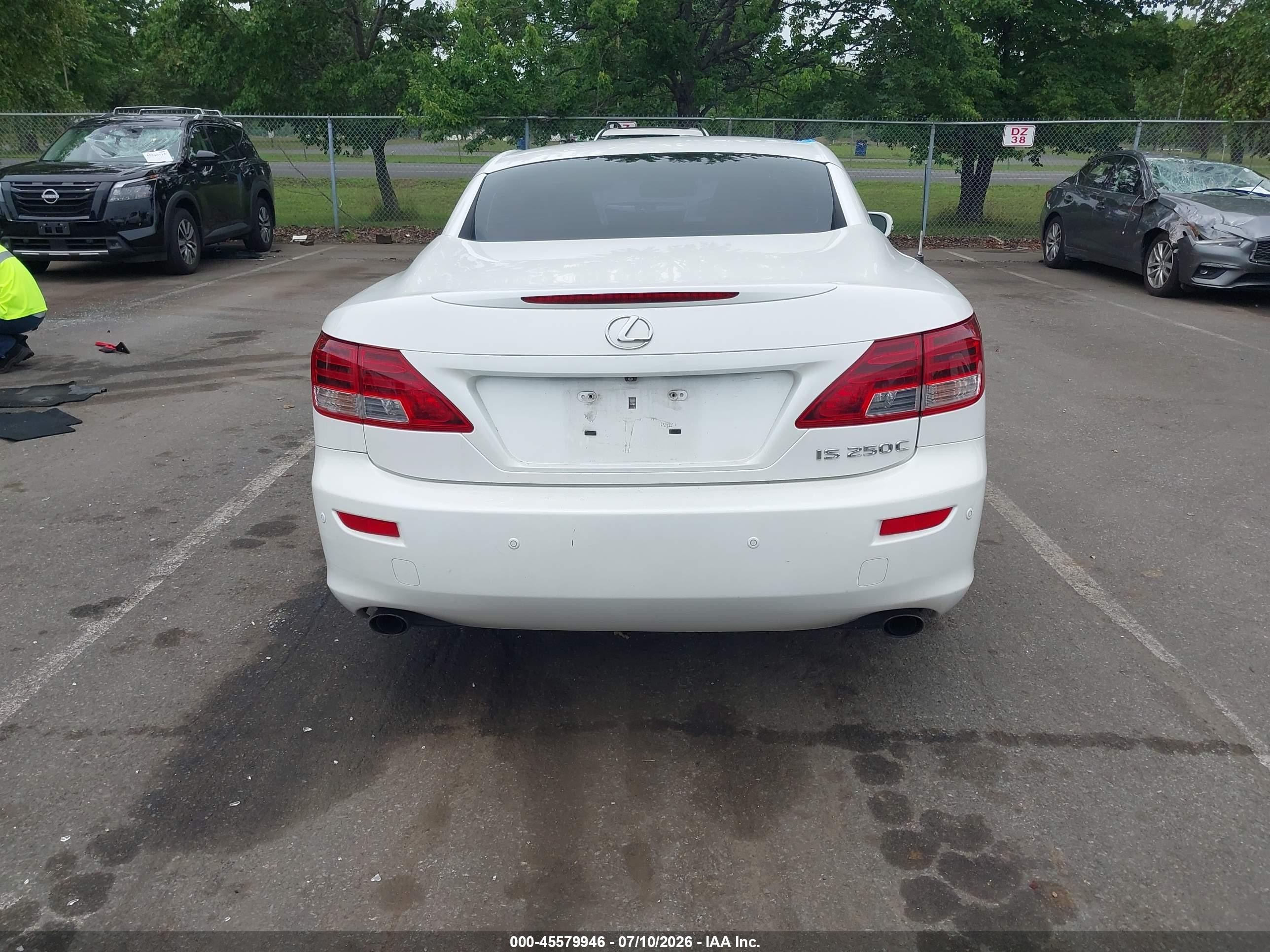 2012 Lexus Is 250c   Белый vin: JTHFF2C20C2522099