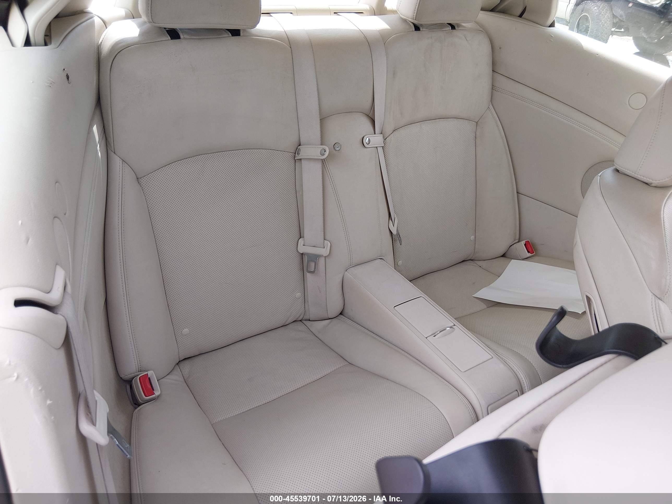 2012 Lexus Is 250c   Red vin: JTHFF2C20C2525634
