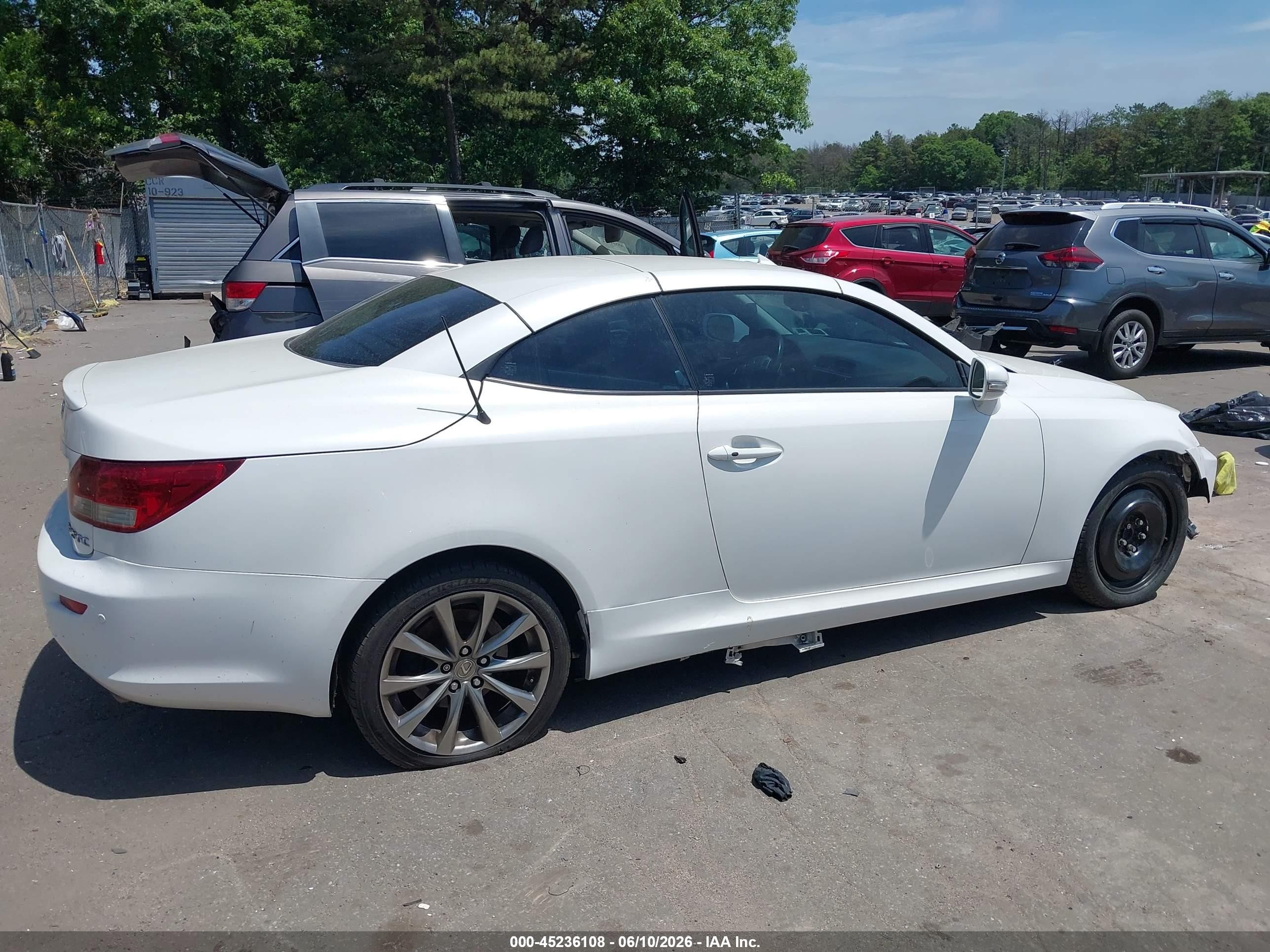 2015 Lexus Is 250c   White vin: JTHFF2C21F2532662