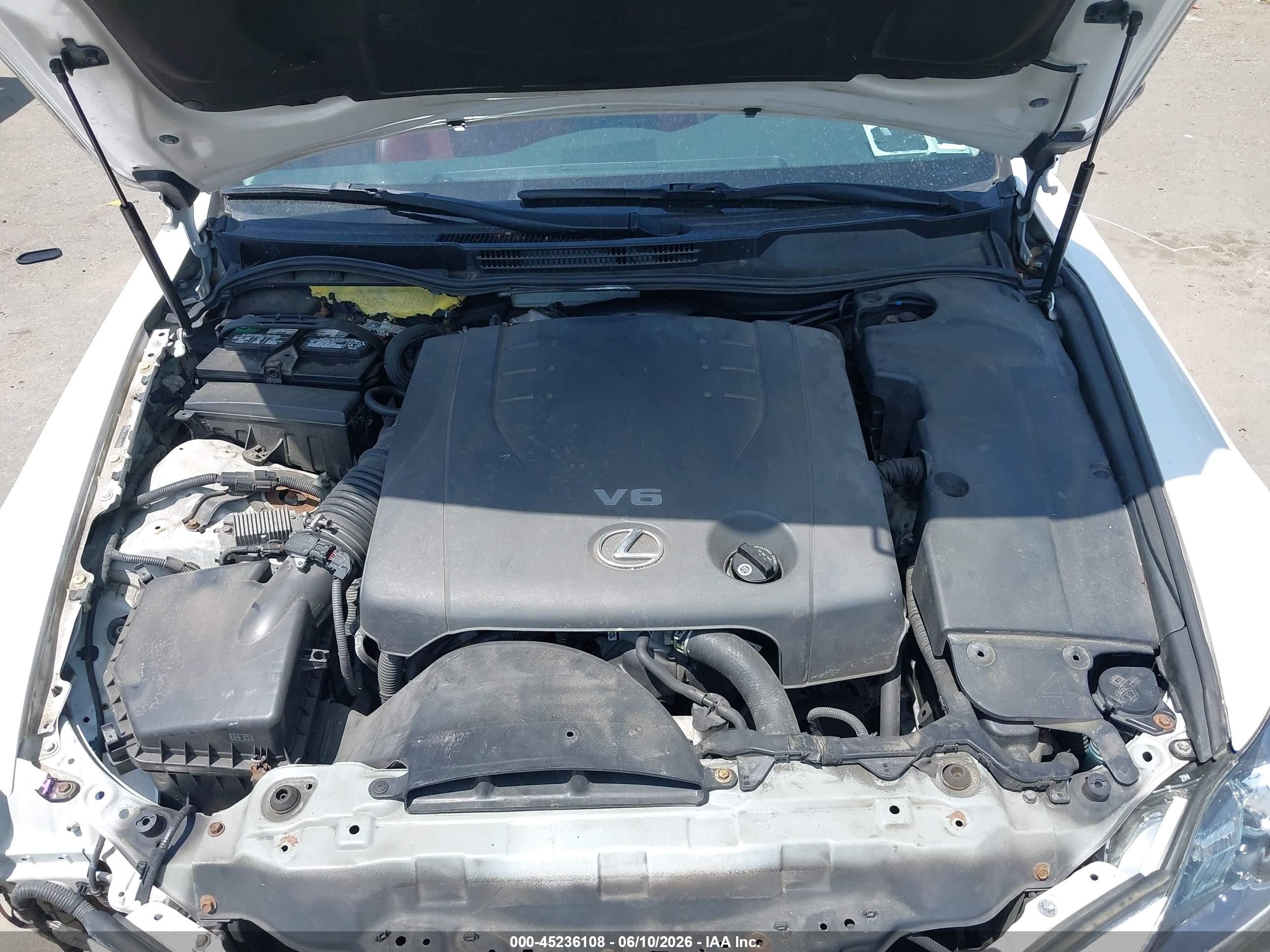 2015 Lexus Is 250c   White vin: JTHFF2C21F2532662