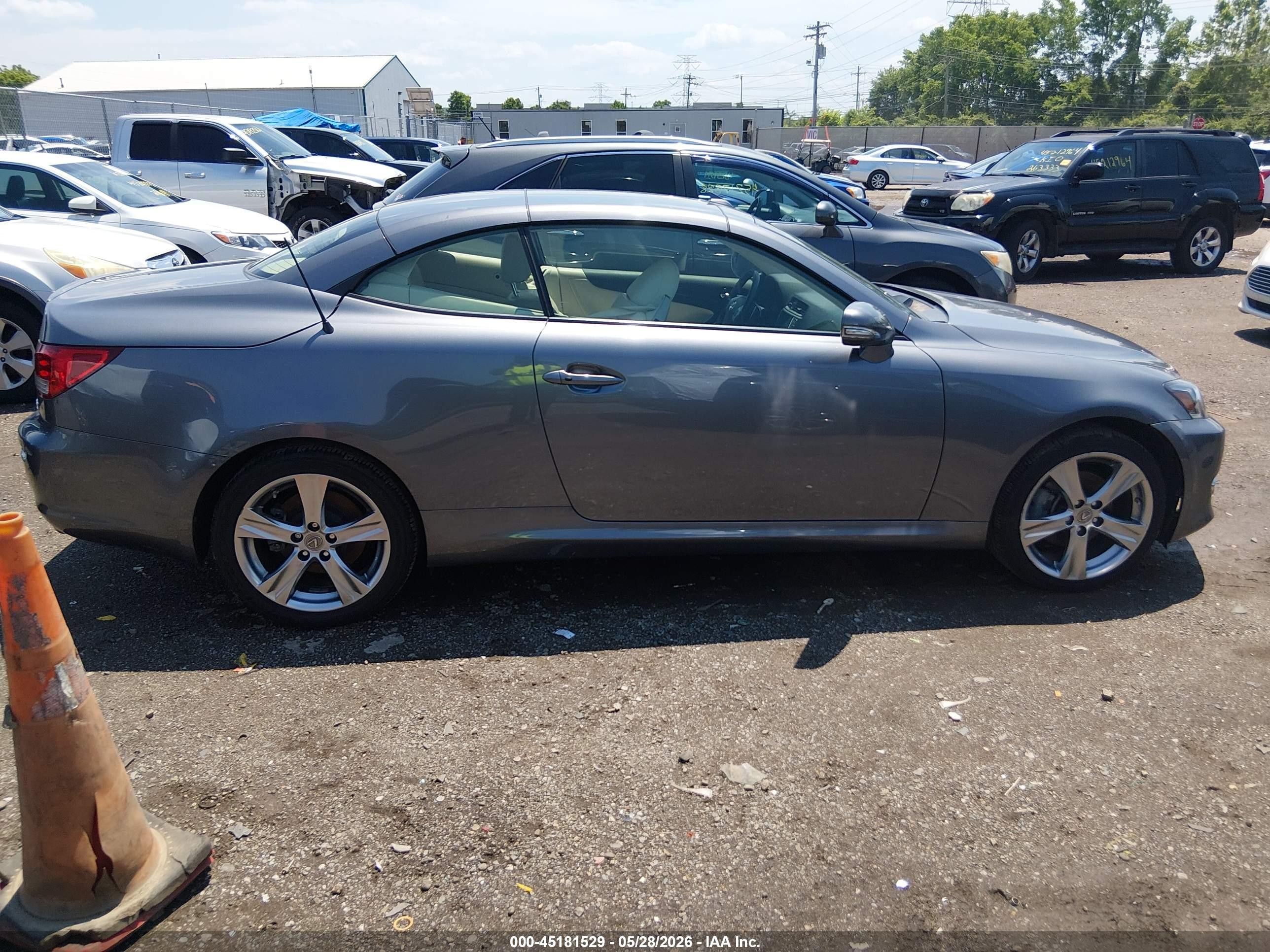 2015 Lexus Is 250c   Gray vin: JTHFF2C21F2532807