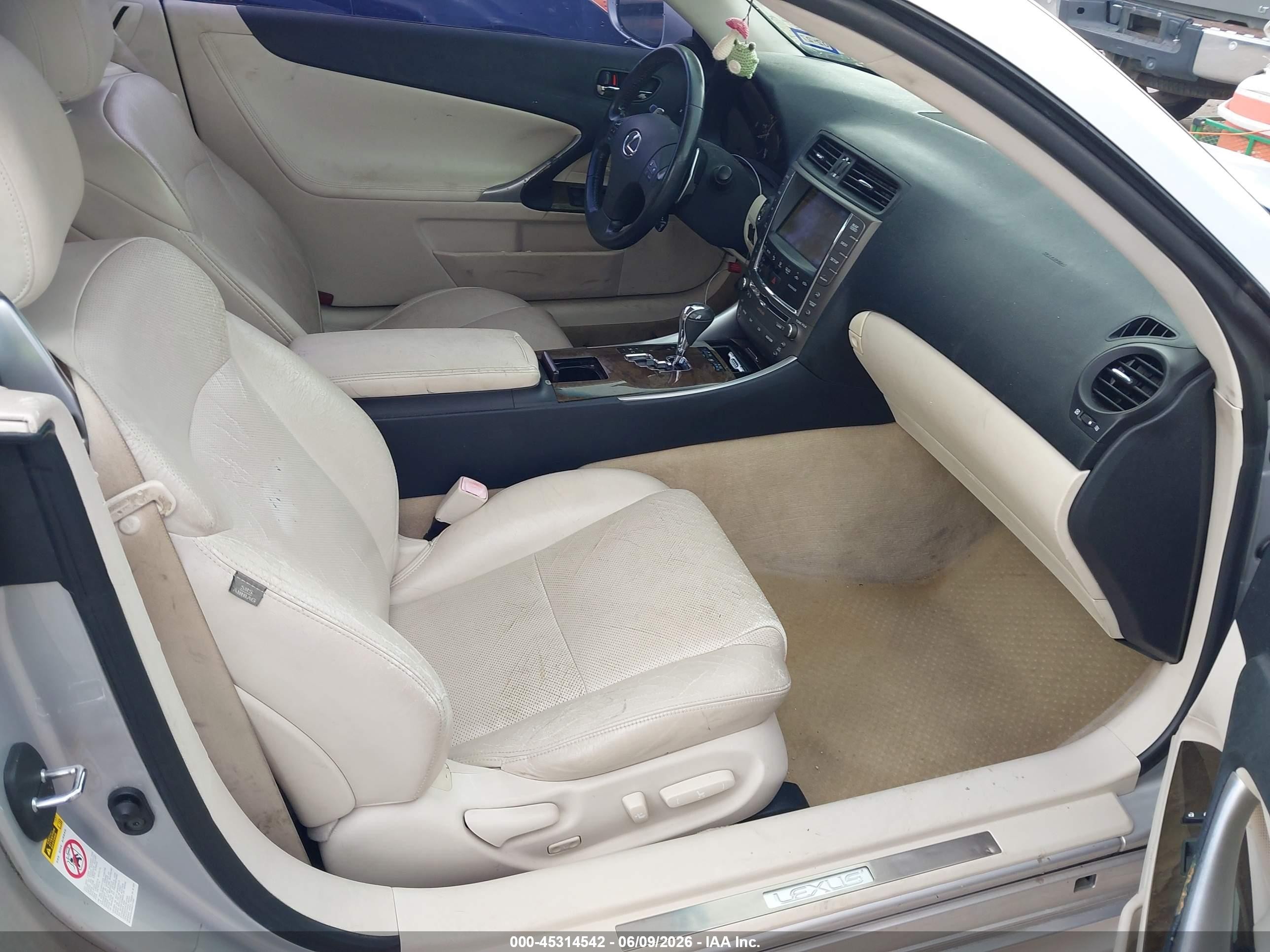 2010 Lexus Is 250c   Silver vin: JTHFF2C22A2513661