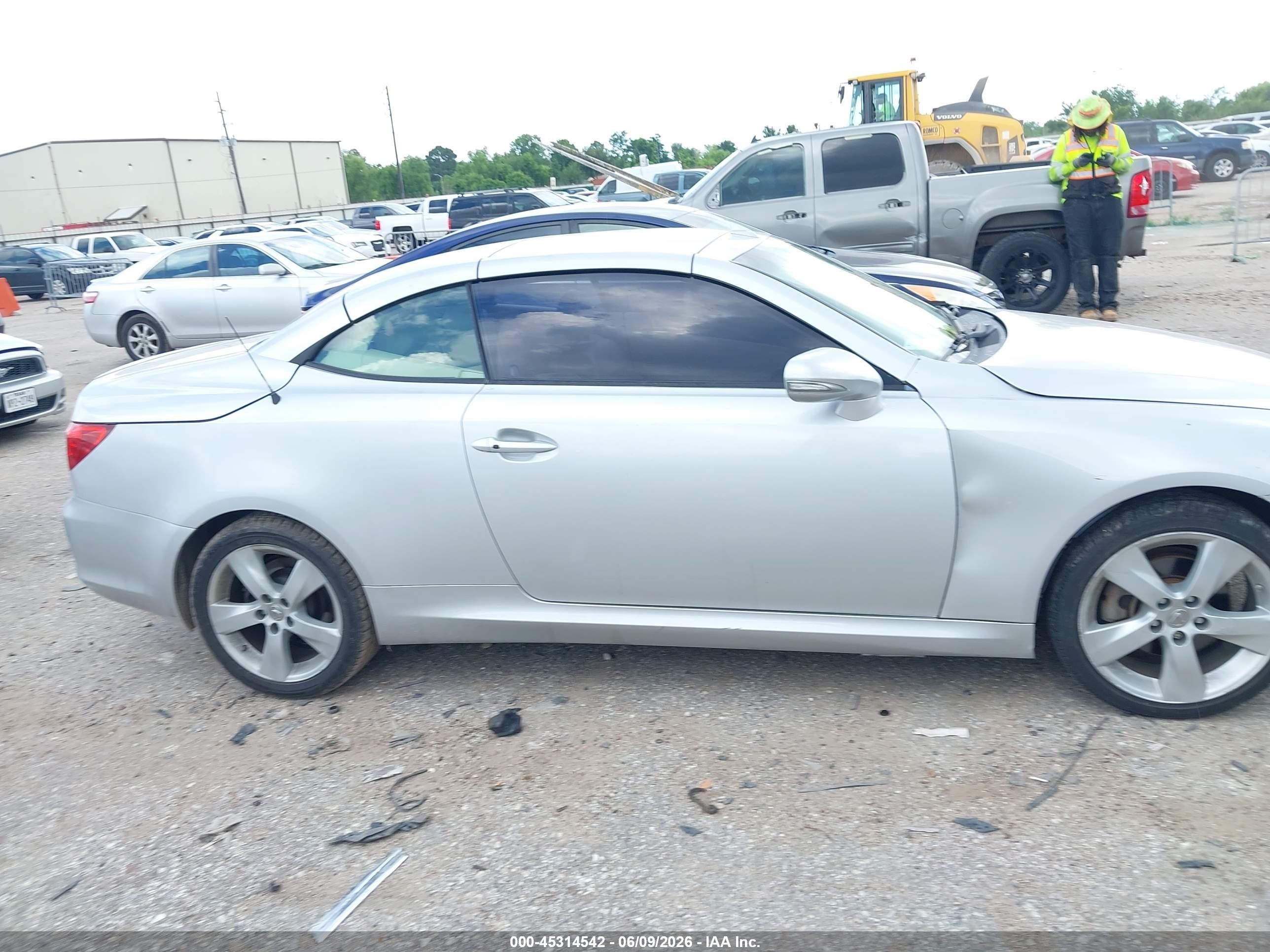 2010 Lexus Is 250c   Silver vin: JTHFF2C22A2513661