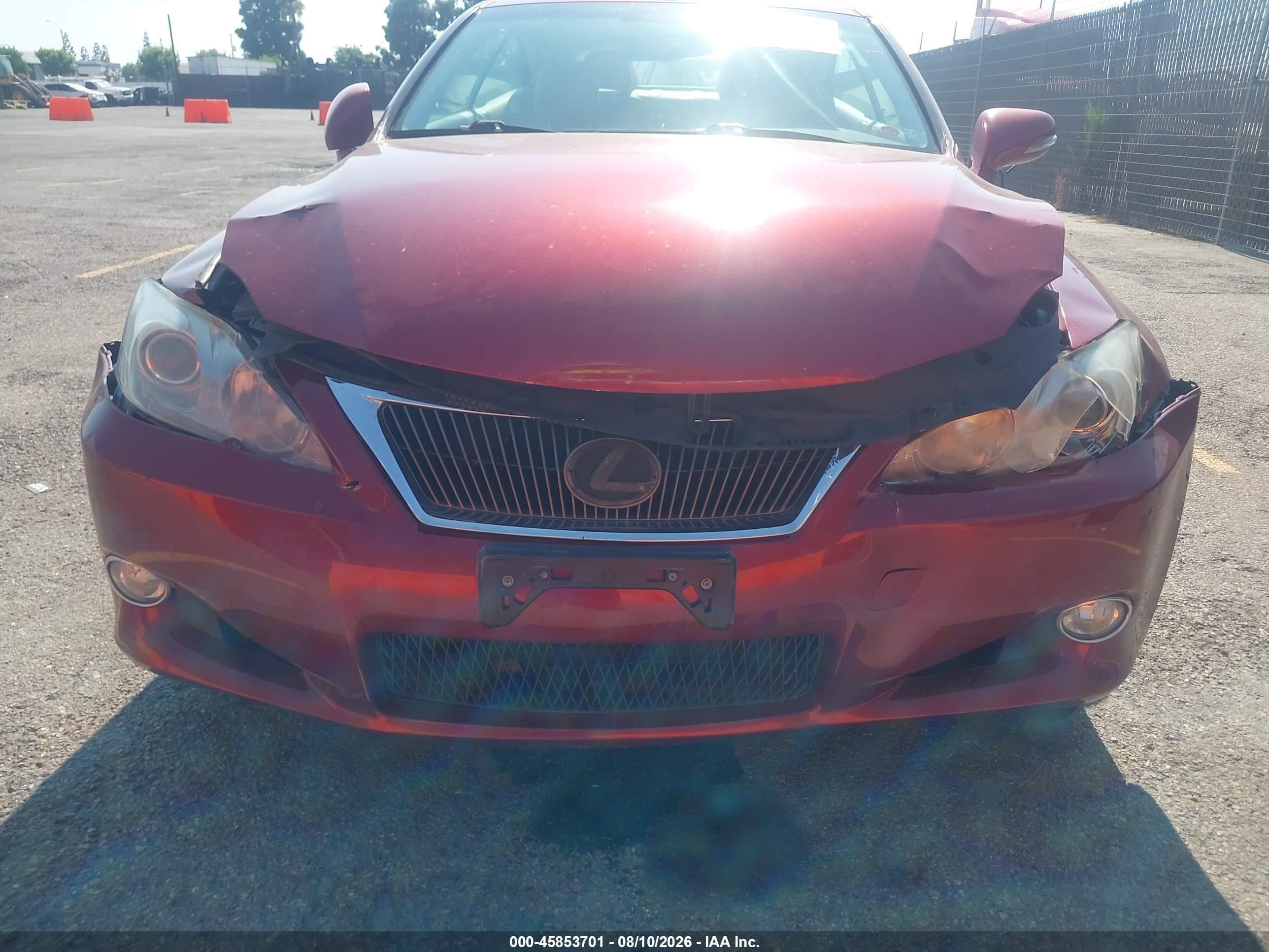 2010 Lexus Is 250c   Maroon vin: JTHFF2C23A2503544