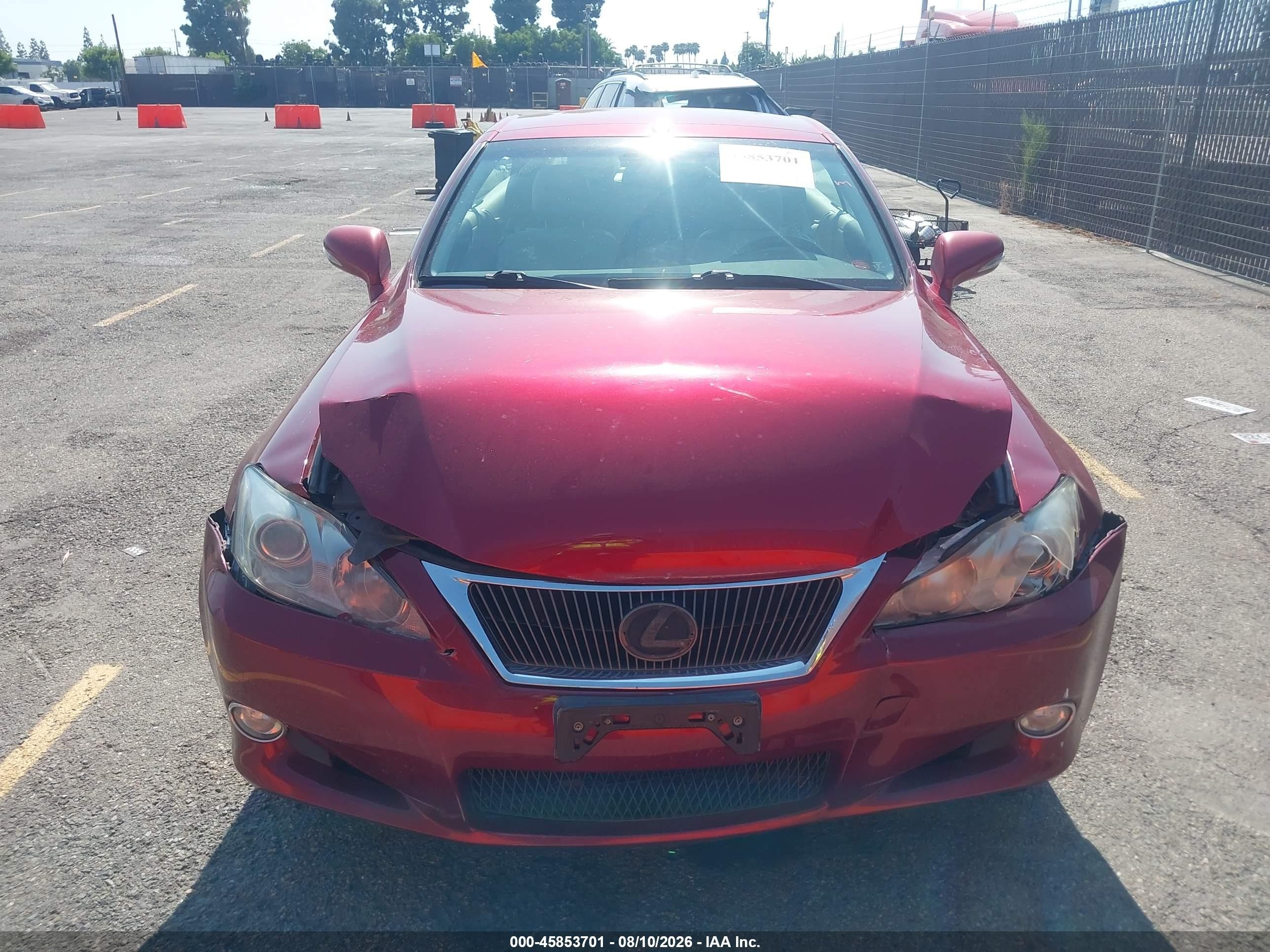 2010 Lexus Is 250c   Maroon vin: JTHFF2C23A2503544