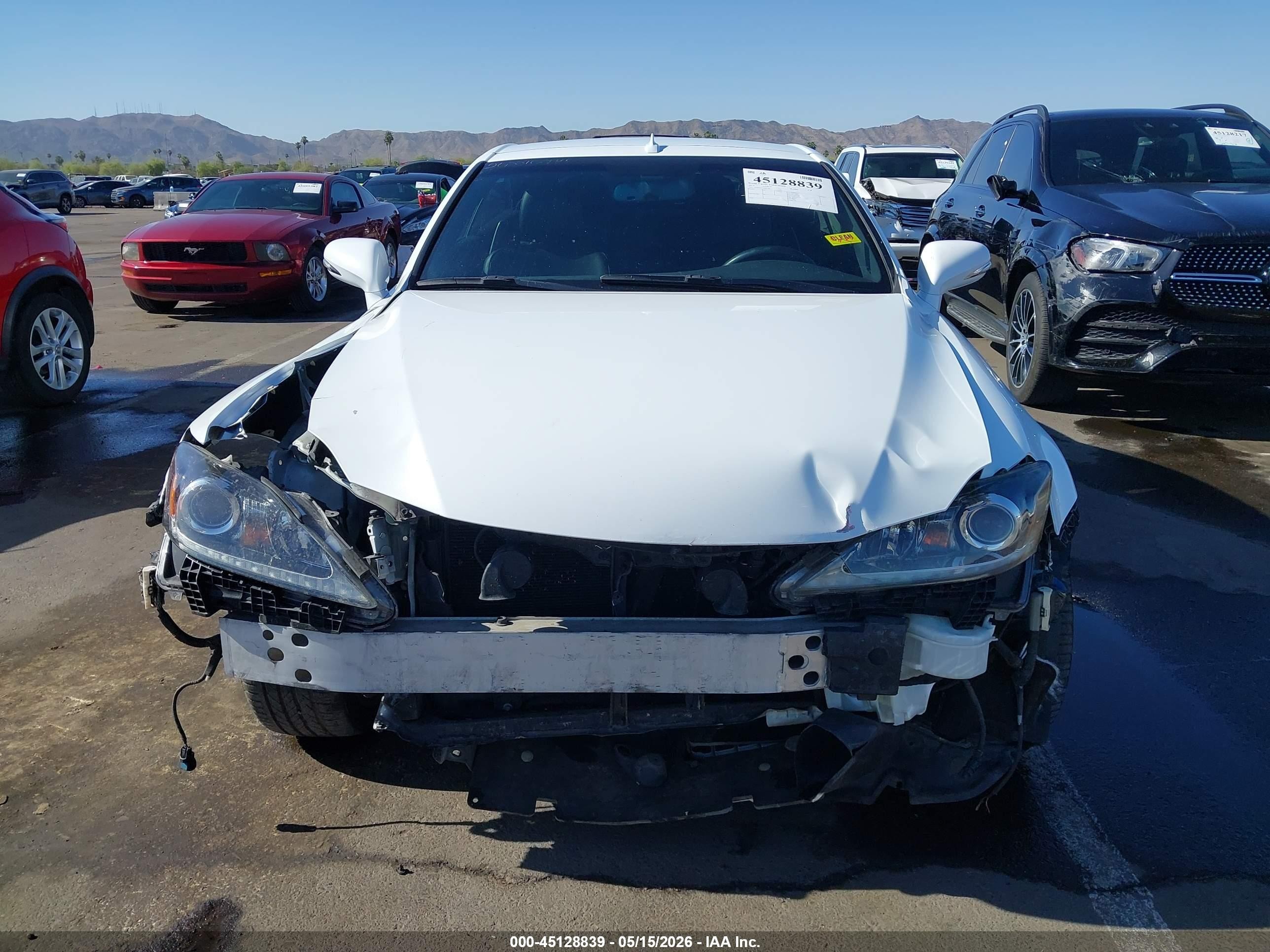 2013 Lexus Is 250c   White vin: JTHFF2C23D2526617