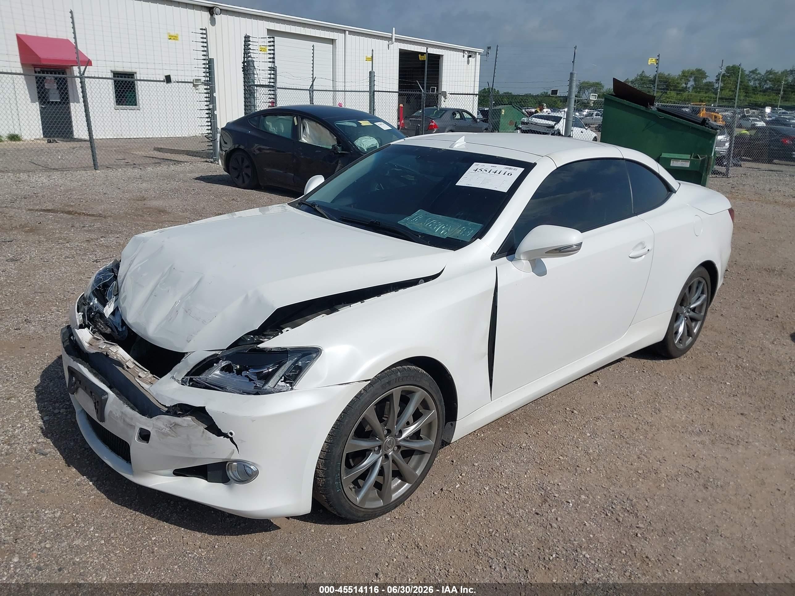 2015 Lexus Is 250c   White vin: JTHFF2C23F2532064